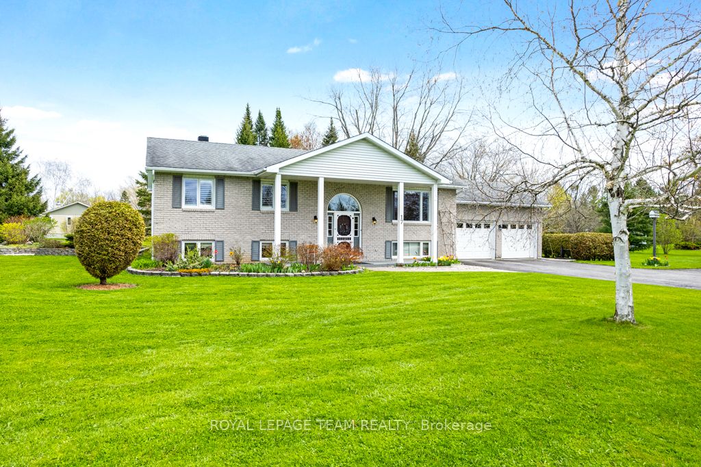 17 Pioneer Drive, North Grenville, ON K0G 1J0