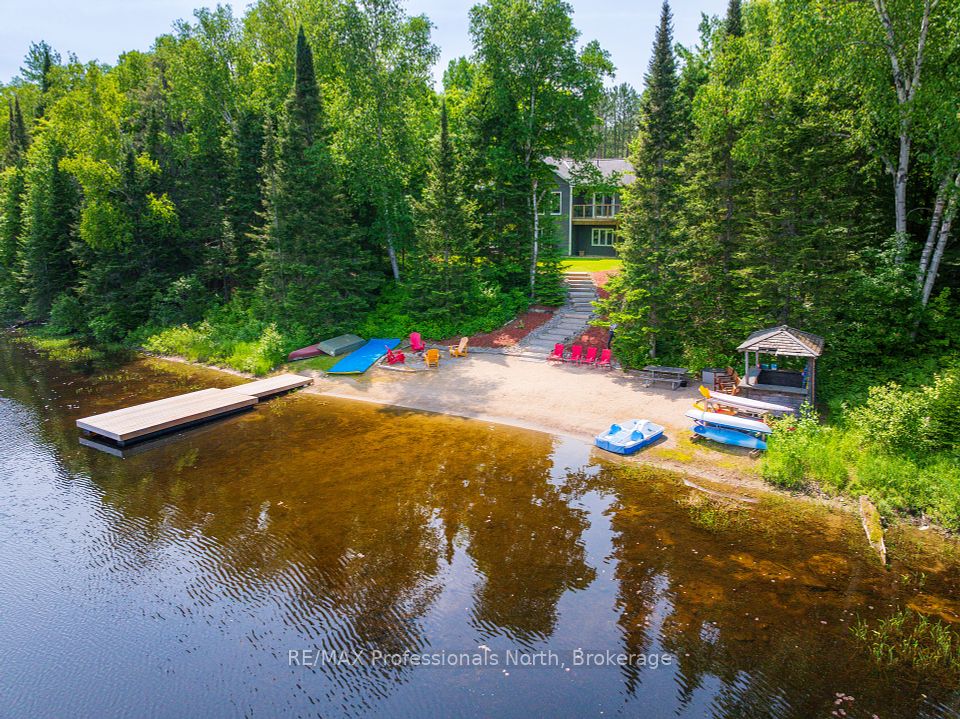 579 Rochester Lake