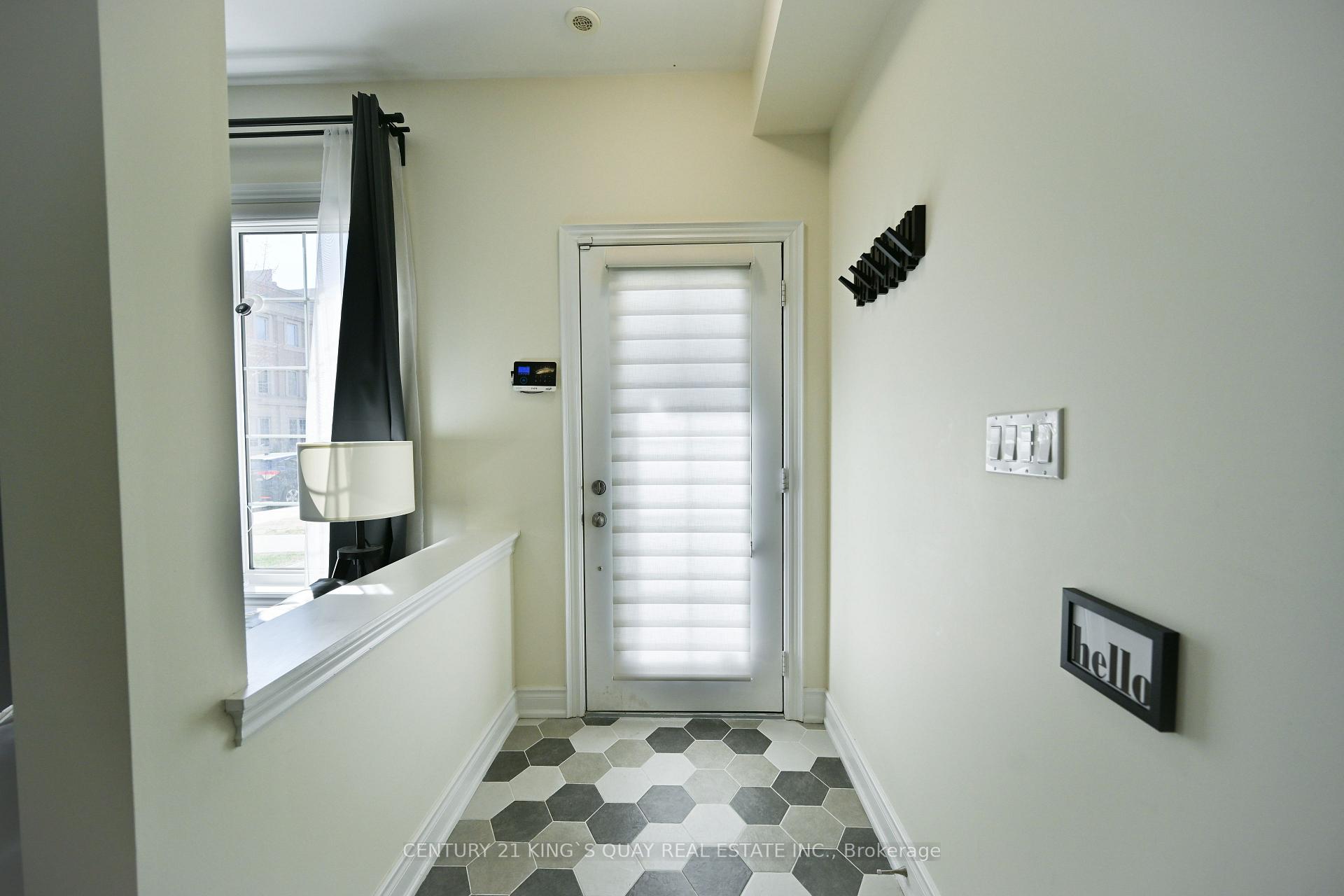 3 Bedrooms Condo at 40 Hargrave,  Toronto For sale