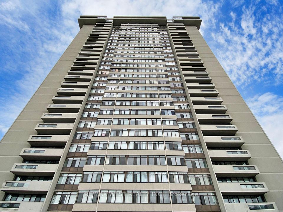 1555 Finch