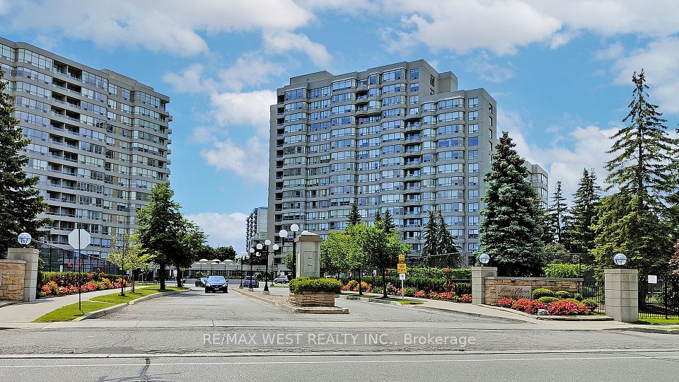 7 Townsgate Drive