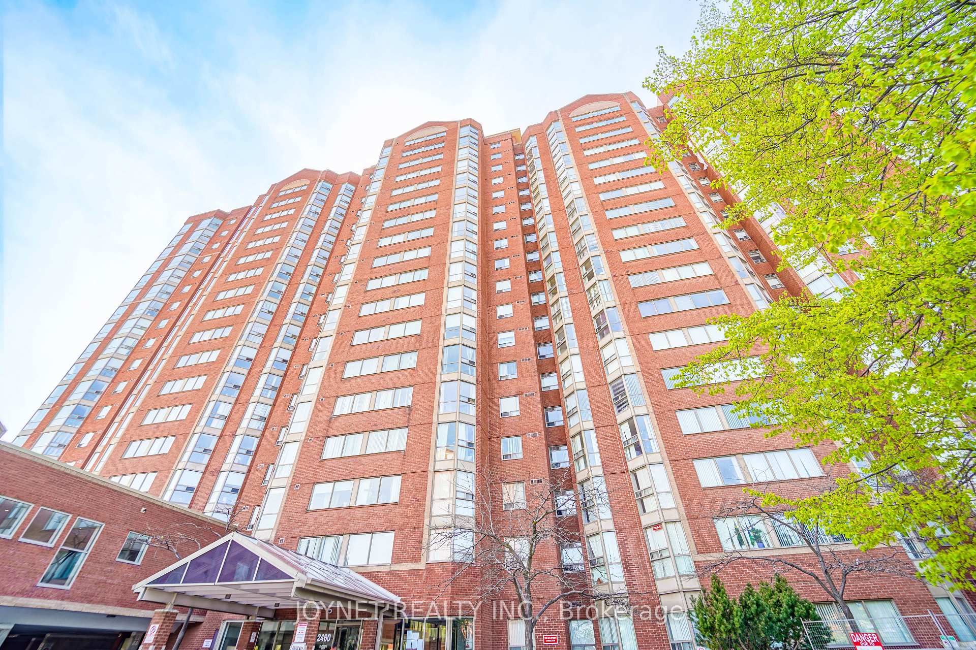 1 Bedroom Condo at 2460 Eglinton, Toronto For sale