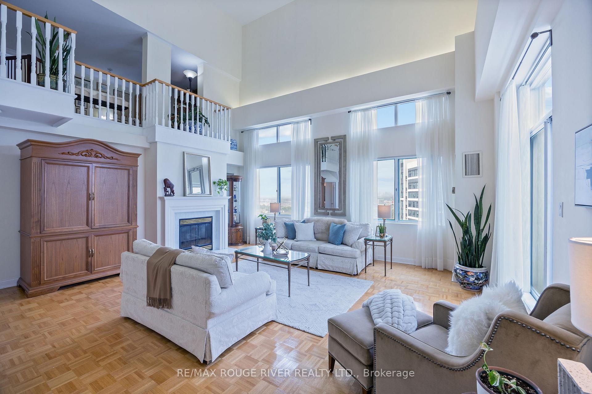 3 Bedrooms Condo at 101 Subway, Toronto For sale