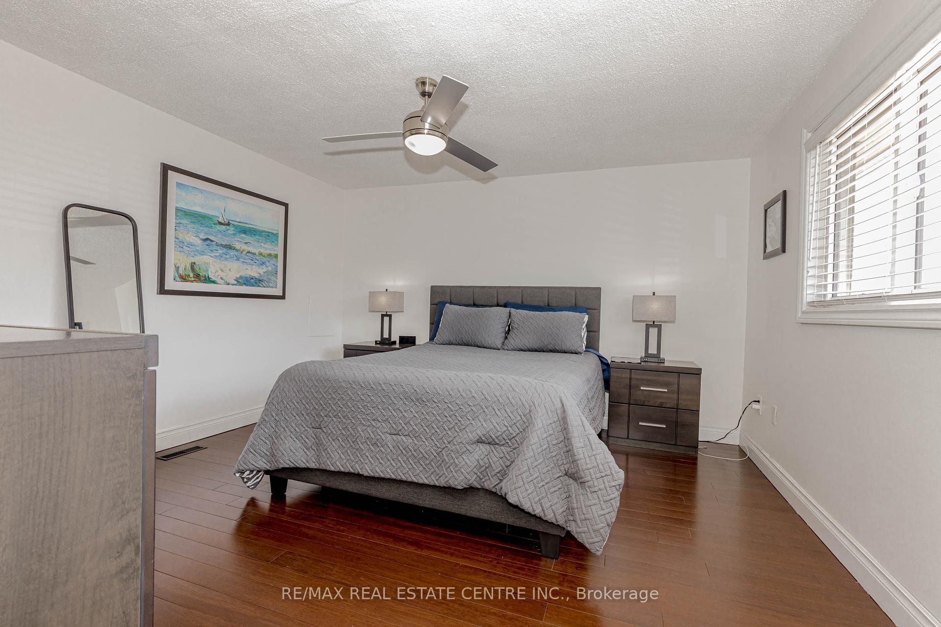 3 Bedrooms Condo at 1526 Lancaster,  Oakville For sale
