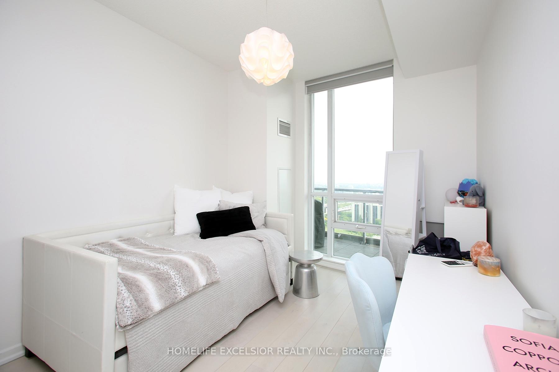 2 Bedrooms Condo at 70 Forest Manor, Toronto For sale