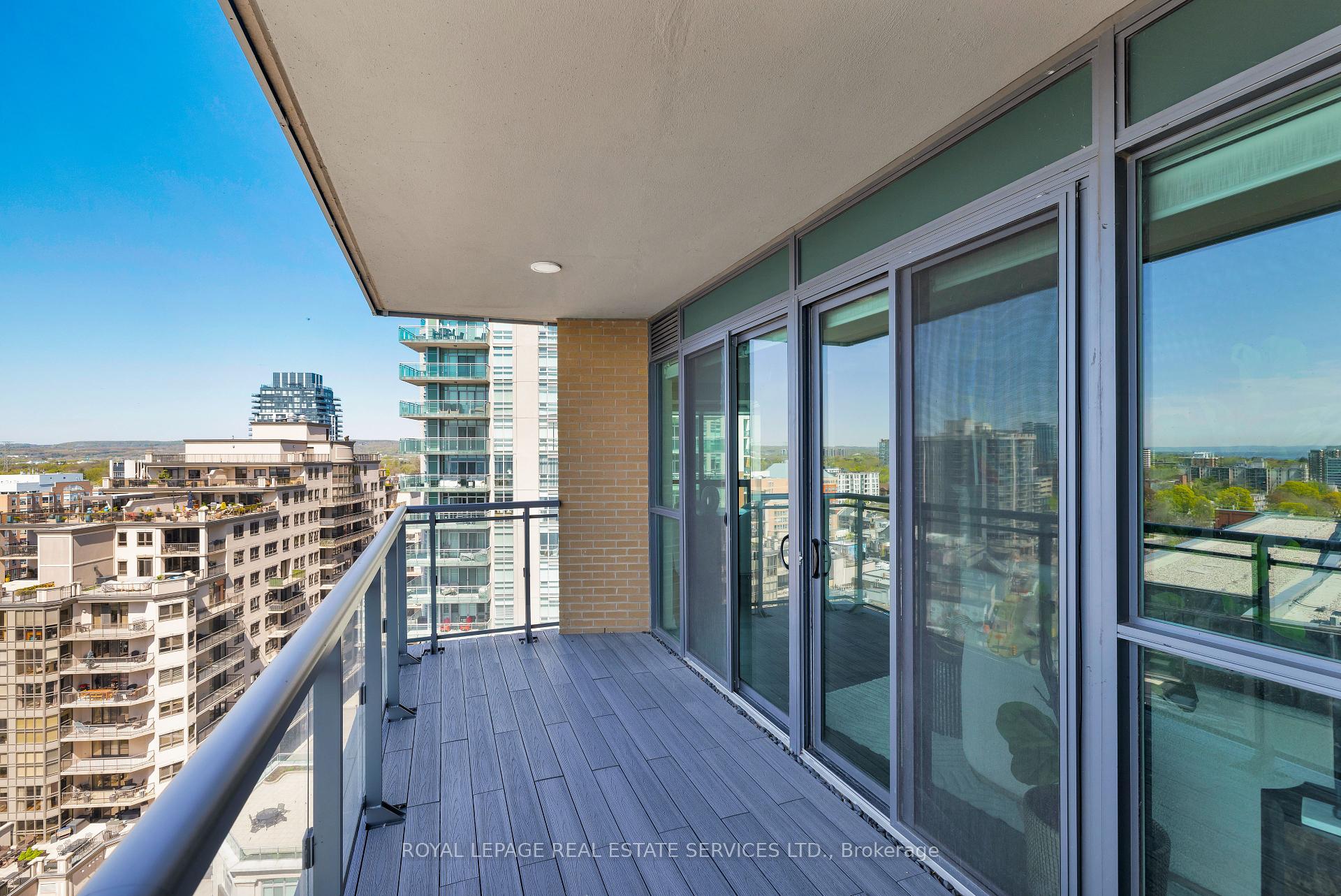 3 Bedrooms Condo at 2060 Lakeshore, Burlington For sale