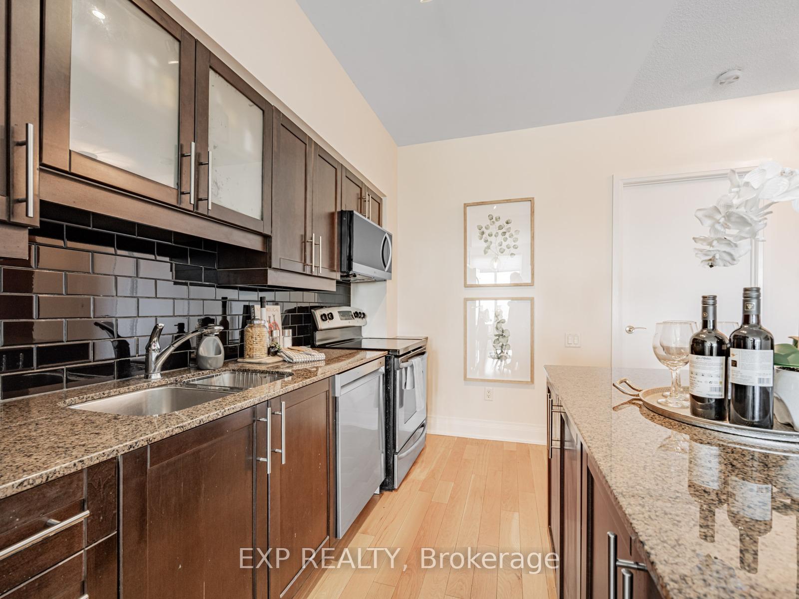 2 Bedrooms Condo at 2191 Yonge, Toronto For sale