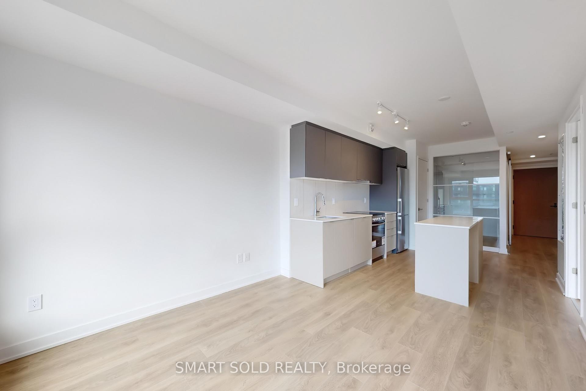 3 Bedrooms Condo at 8 Tippett, Toronto For sale