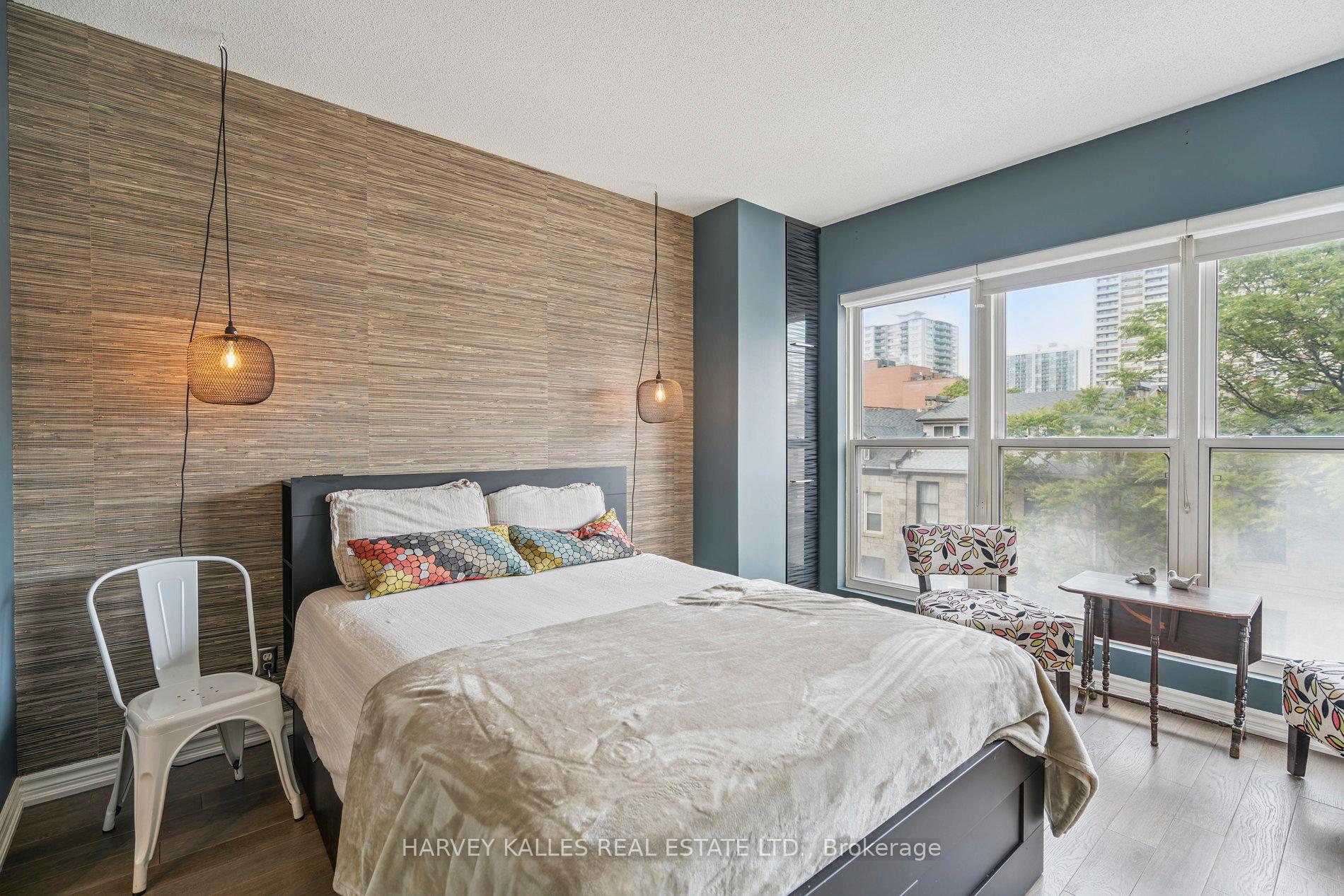 135 James Street S 414