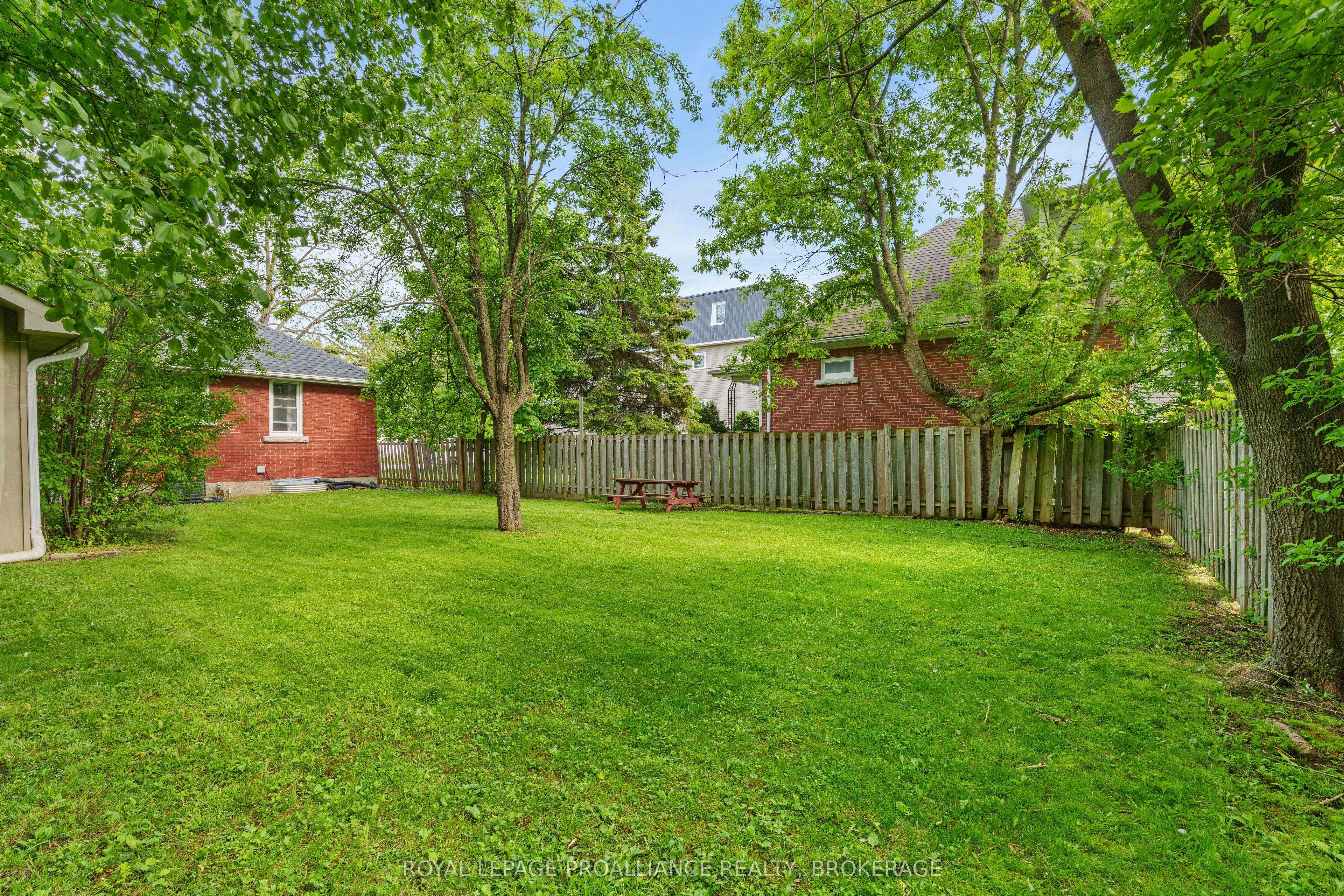 168 MacDonnell Street