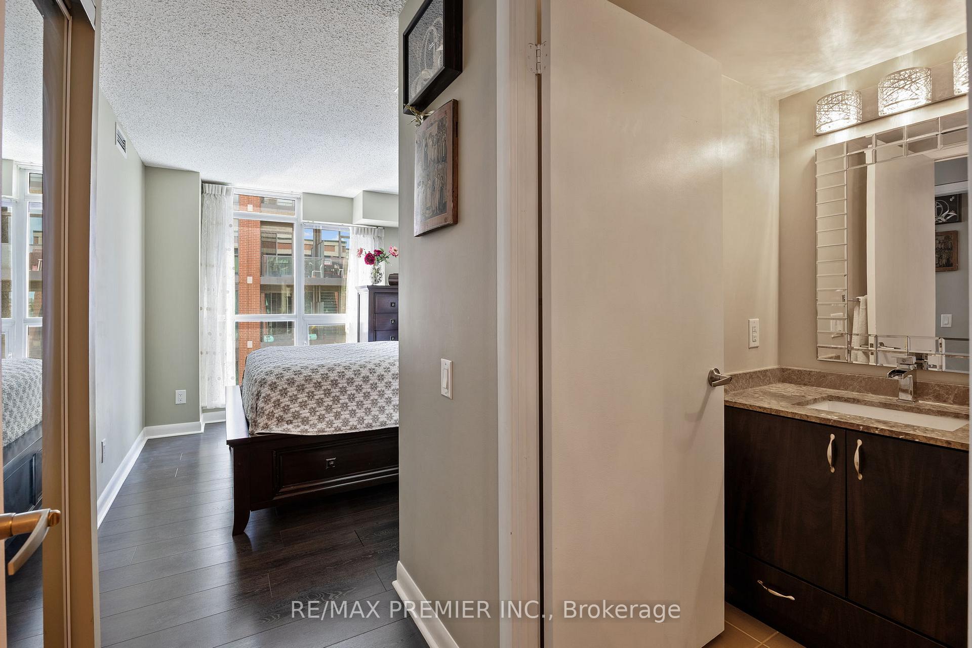 2 Bedrooms Condo at 525 Wilson, Toronto For sale