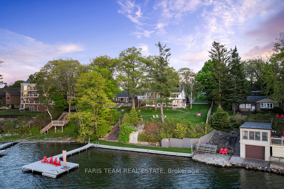10 White Oaks