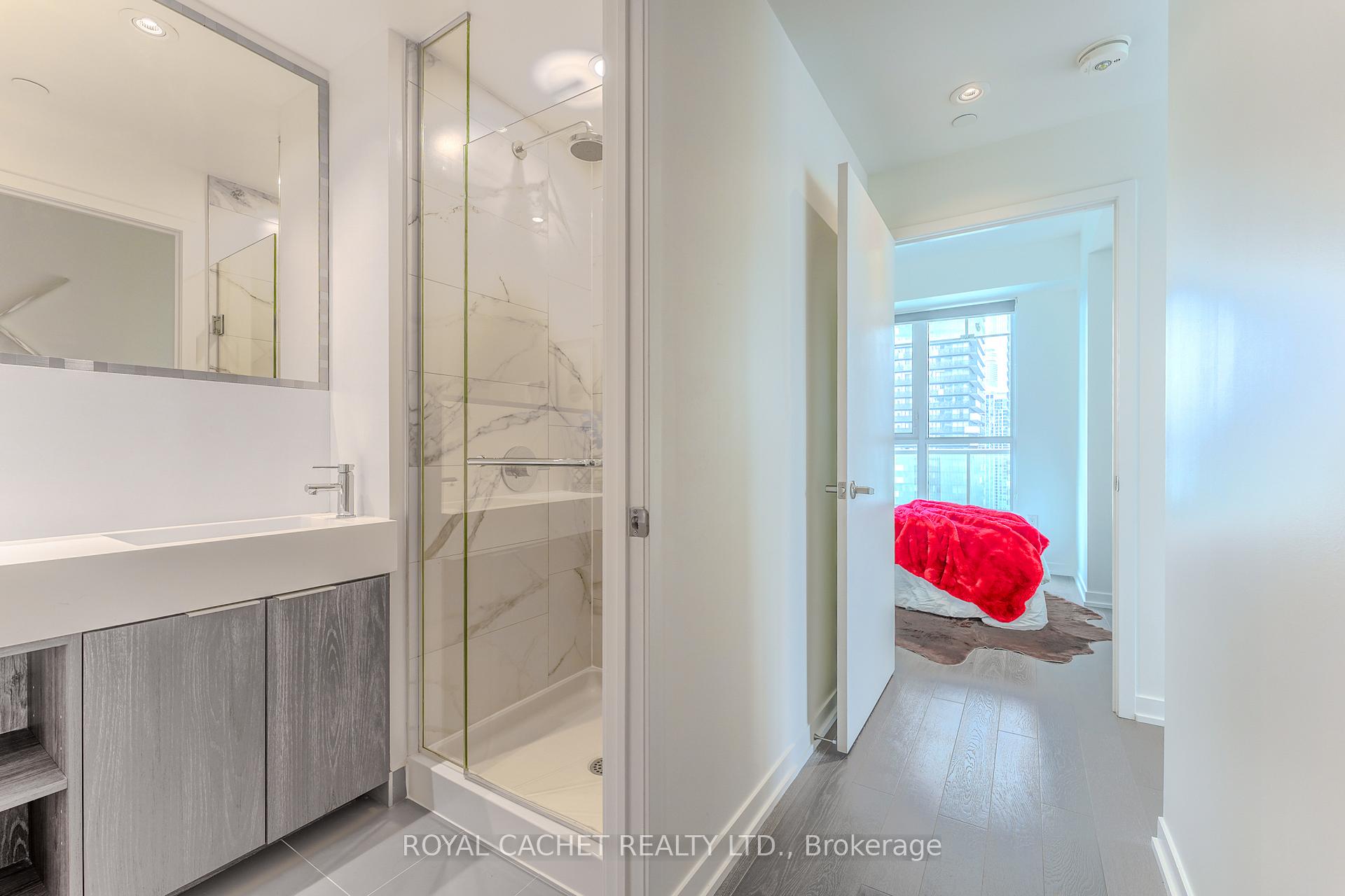 2 Bedrooms Condo at 15 Lower Jarvis, Toronto For sale
