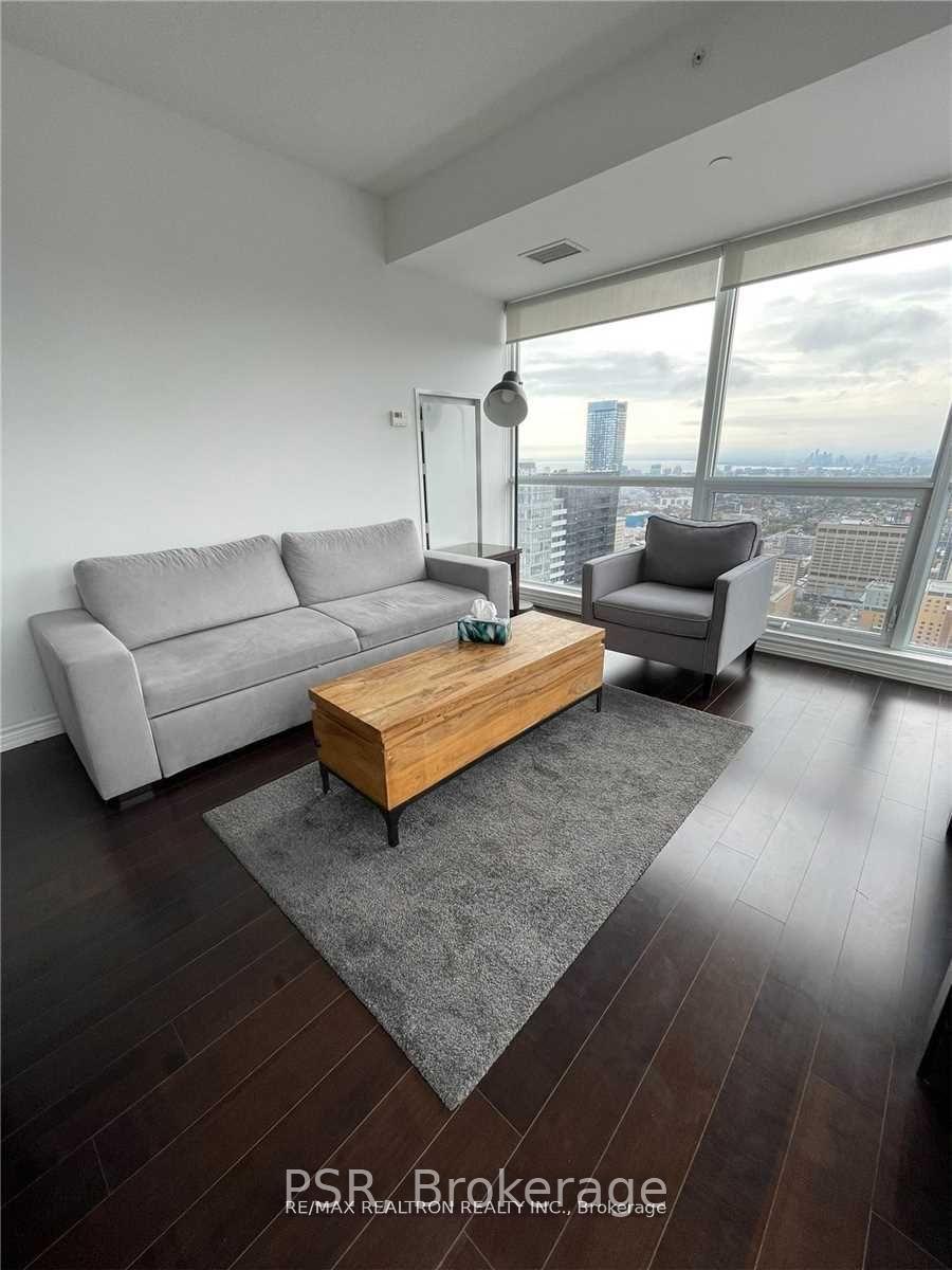 2 Bedrooms Condo at 386 Yonge, Toronto For sale