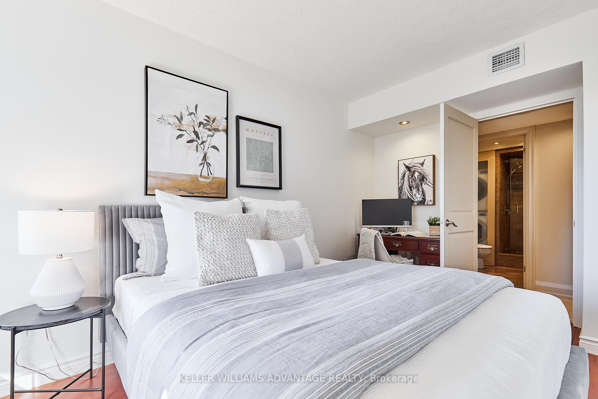 2 Bedrooms Condo at 2045 Lake Shore, Toronto For sale