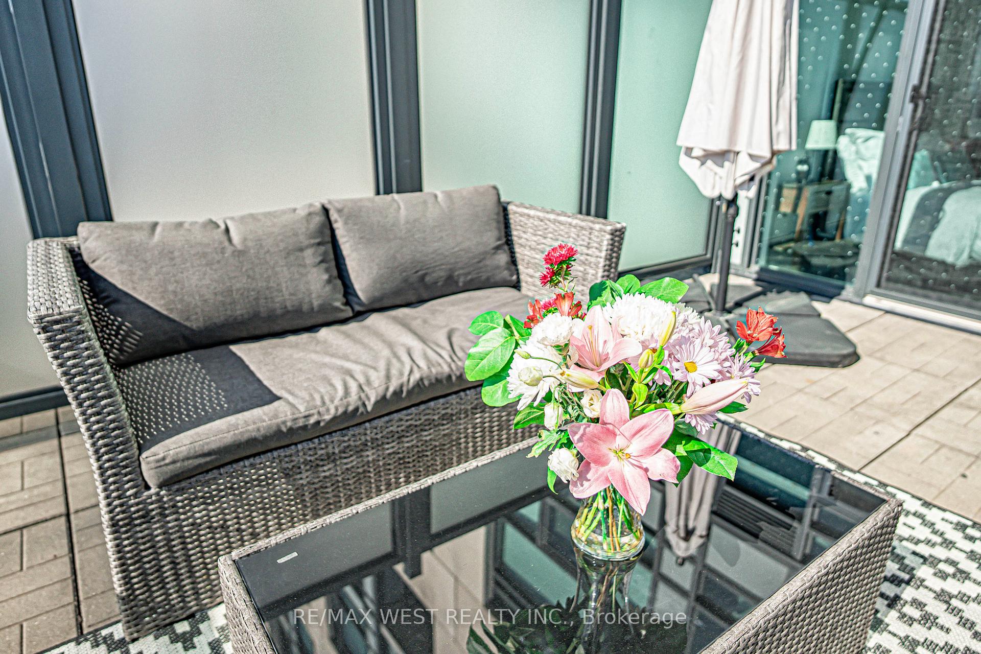 2 Bedrooms Condo at 2522 Keele, Toronto For sale