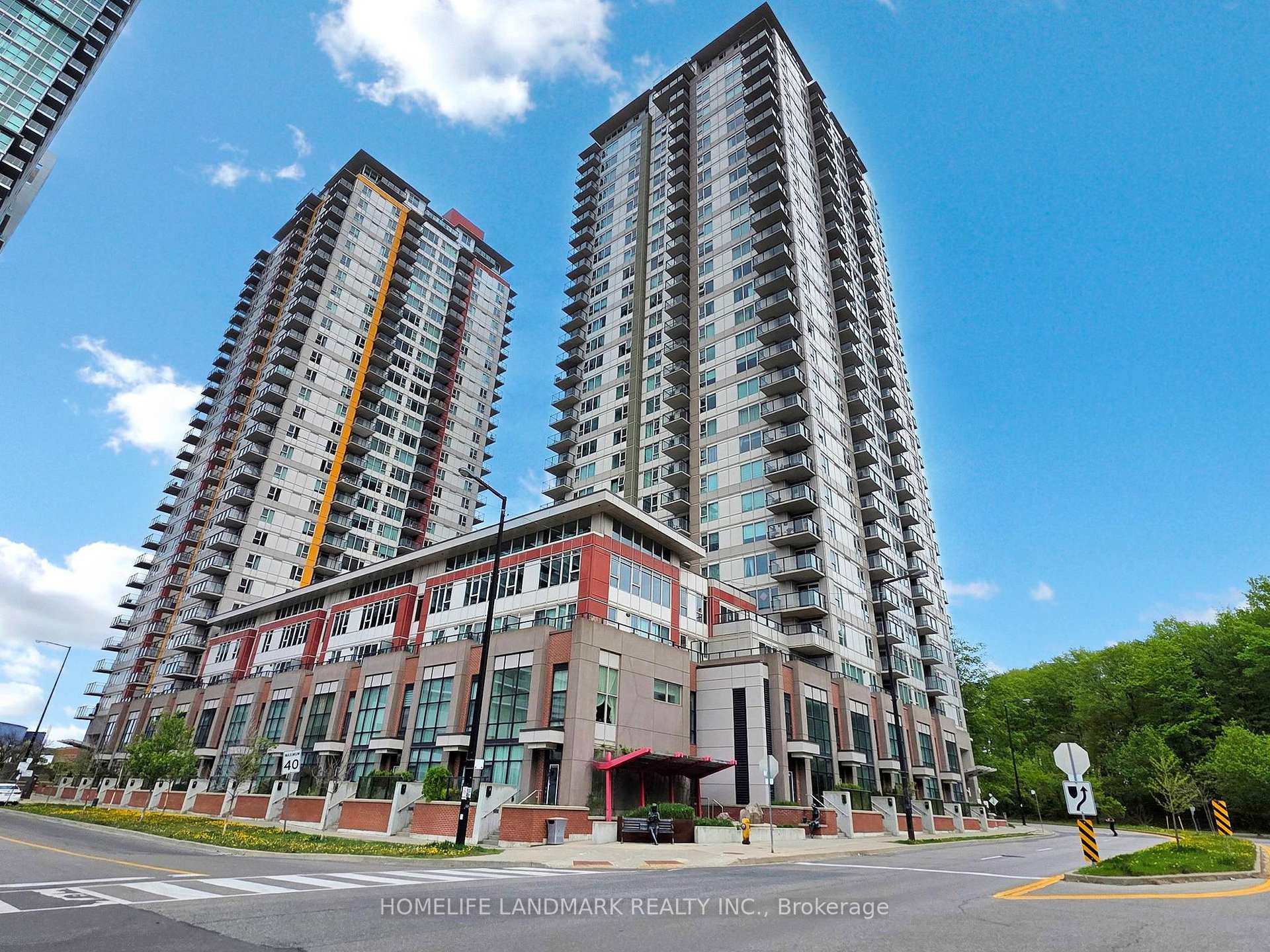 2 Bedrooms Condo at 190 Borough, Toronto For sale