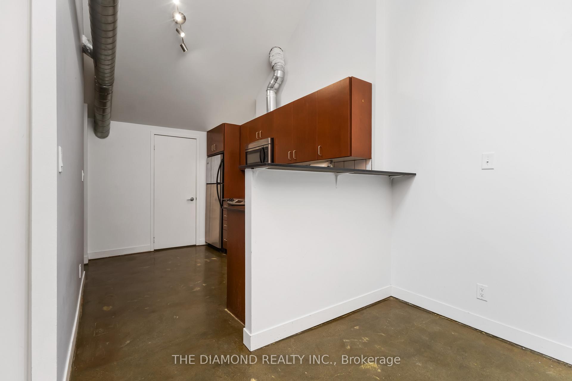 2 Bedrooms Condo at 201 Carlaw, Toronto For sale