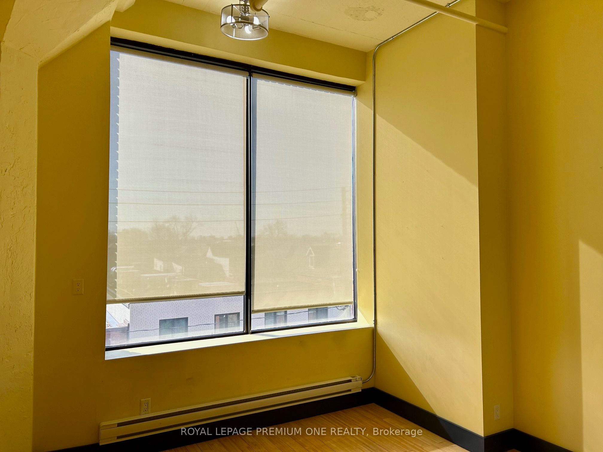 672 Dupont Street, #304
