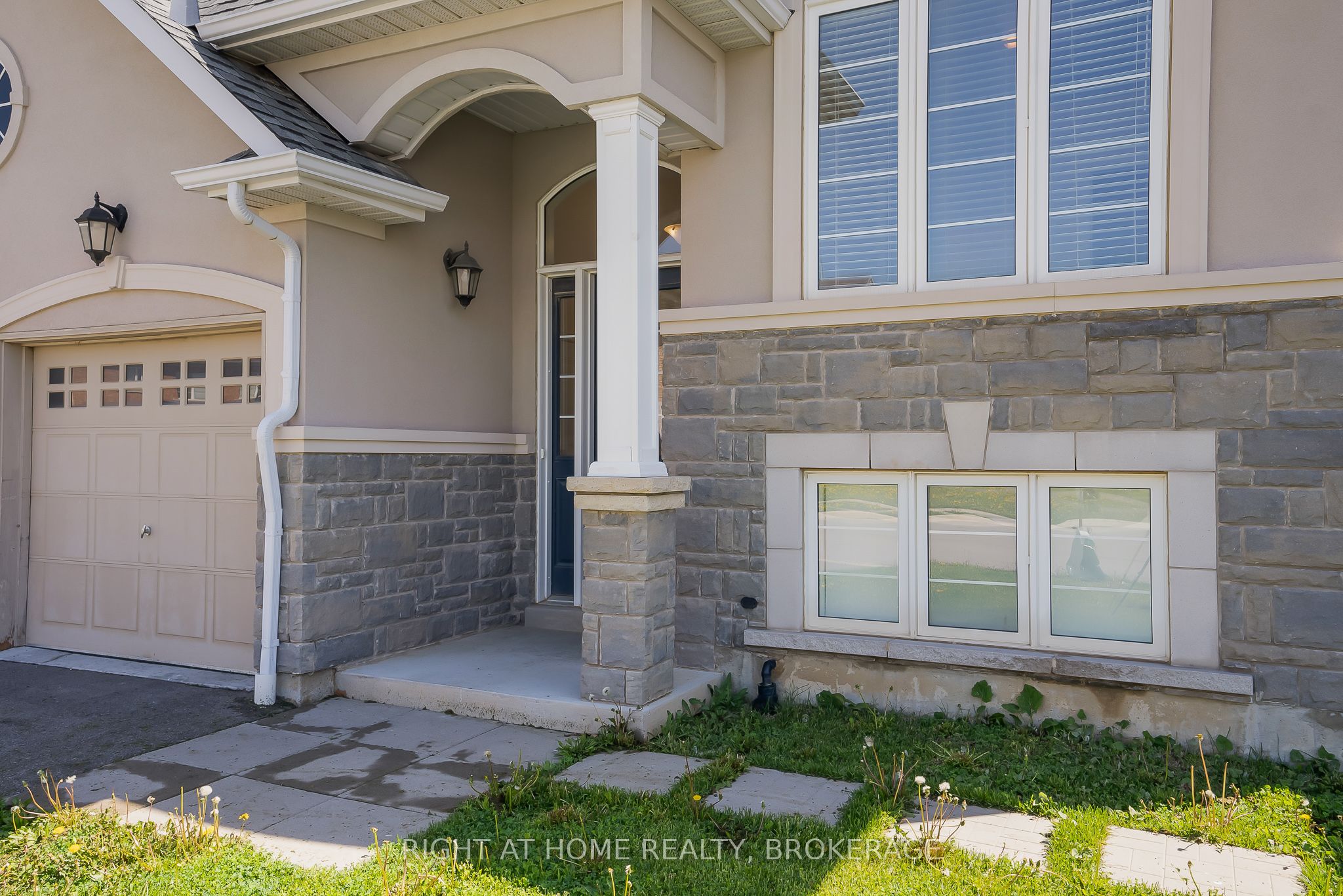 19 Robarts Drive
