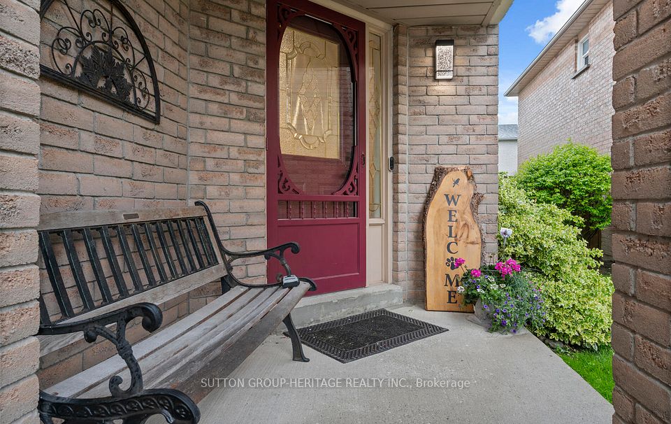 5 Greybeaver Trail, Toronto, ON M1C 4P1