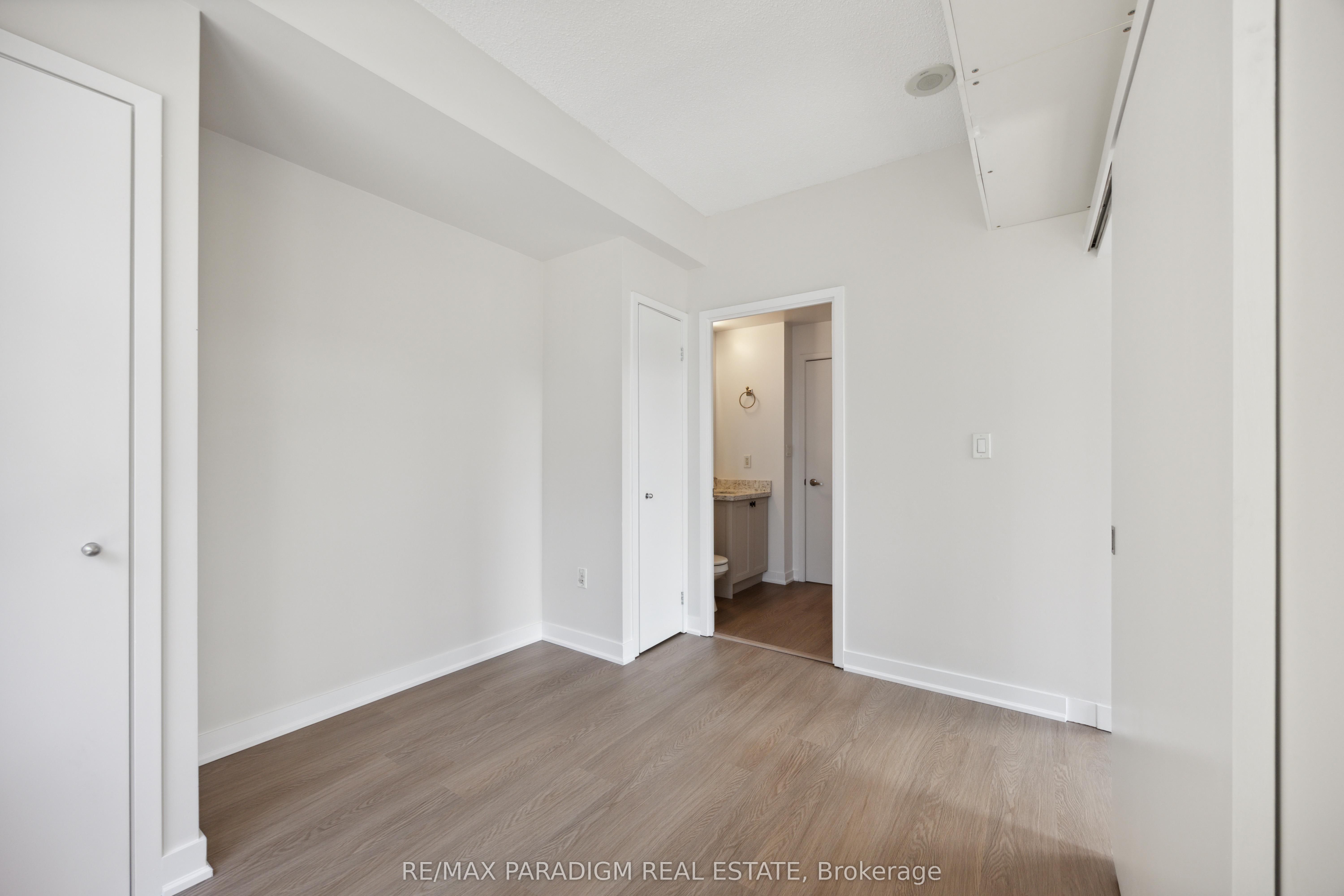 9 Spadina Avenue, #611