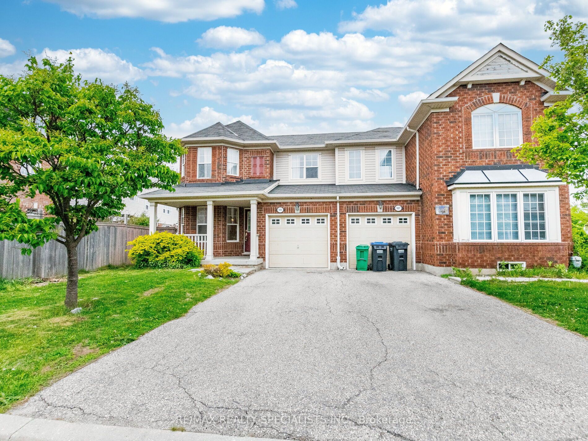 105 DECKER HOLLOW Circle