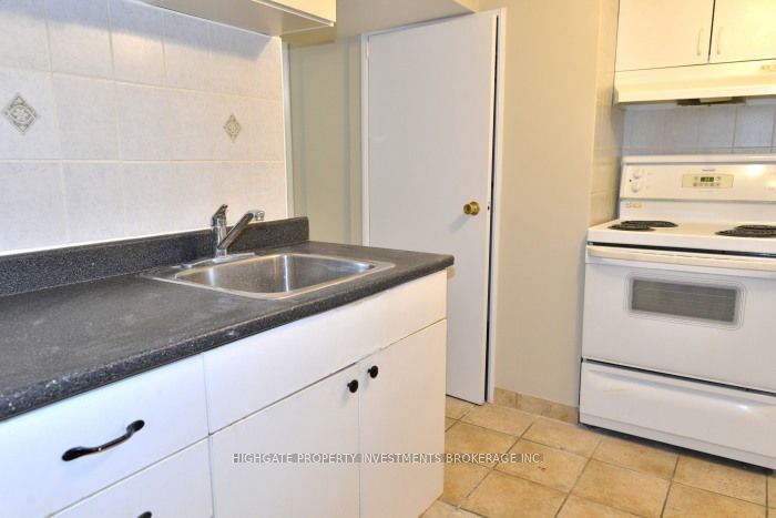 #Bsmt - 19 Avondale Boulevard, Brampton, ON L6T 1H1