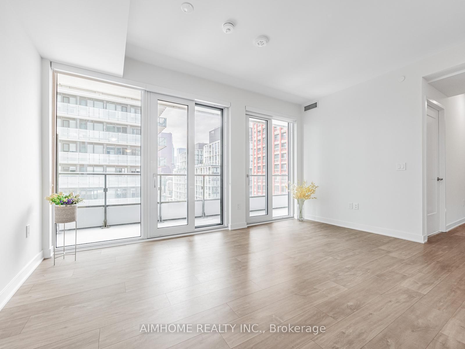 3 Bedrooms Condo at 70 Princess, Toronto For sale