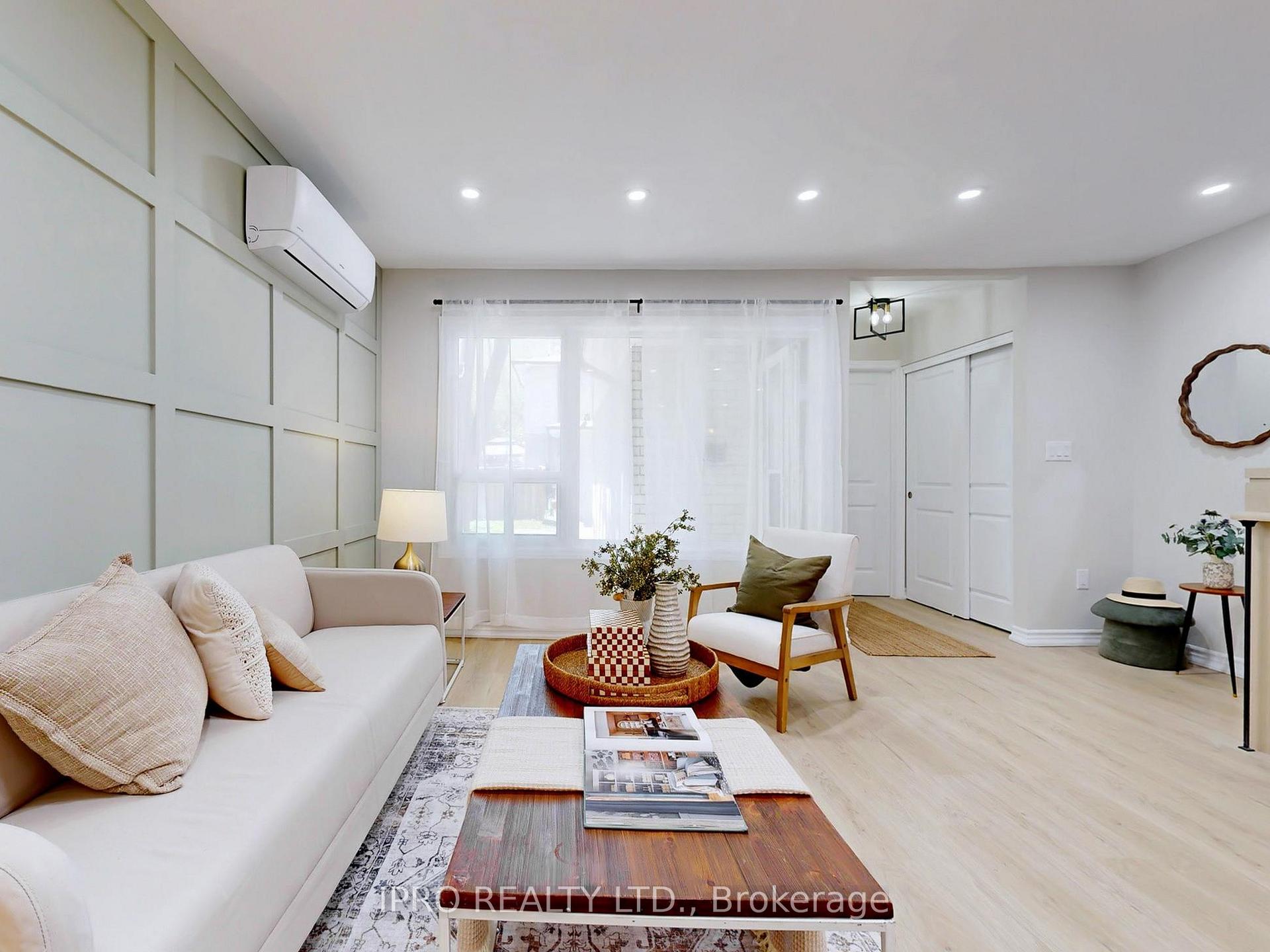 4 Bedrooms Condo at 61 Plum Tree, Toronto For sale