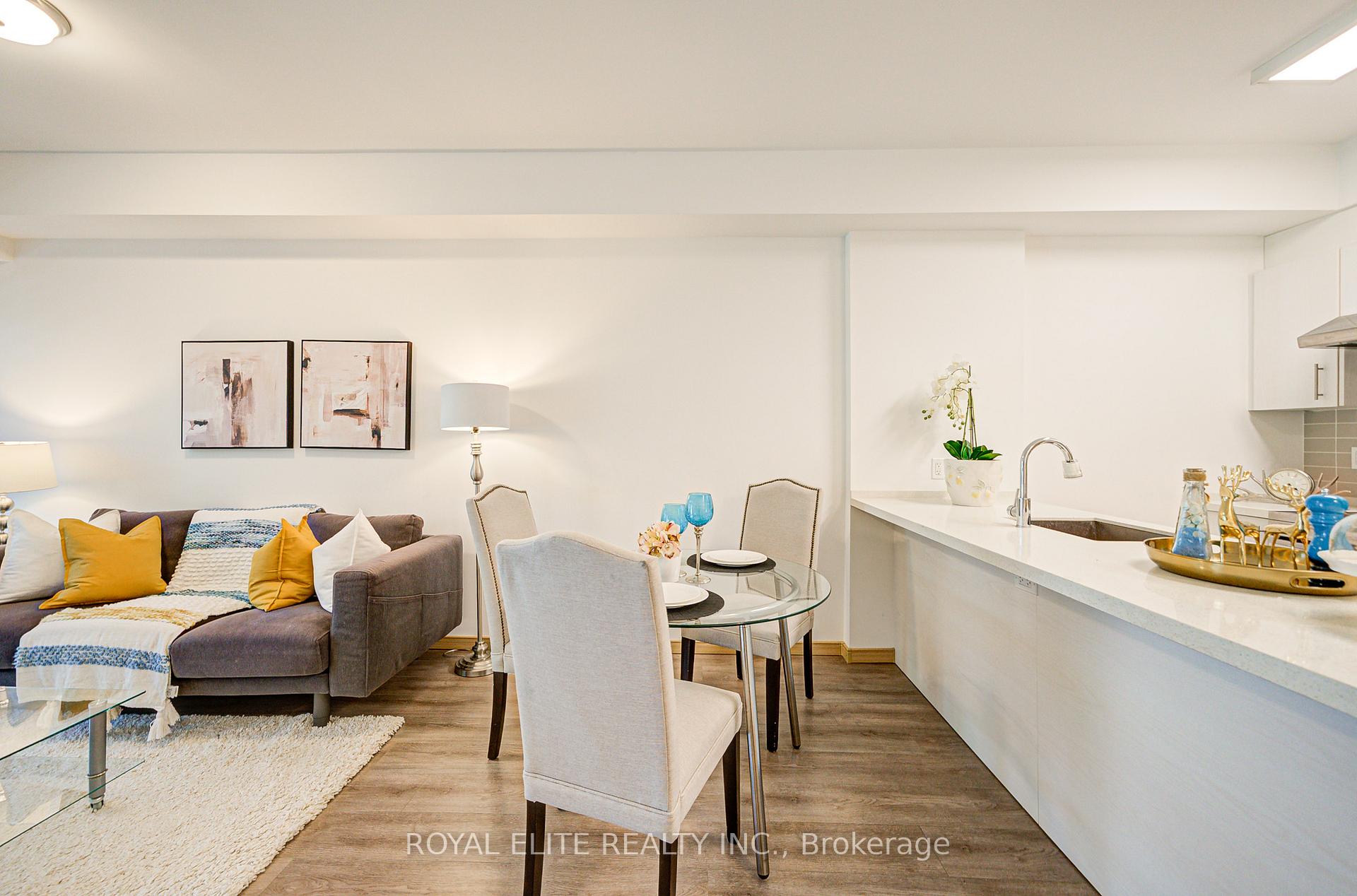 3 Bedrooms Condo at 200 Chester Le, Toronto For sale