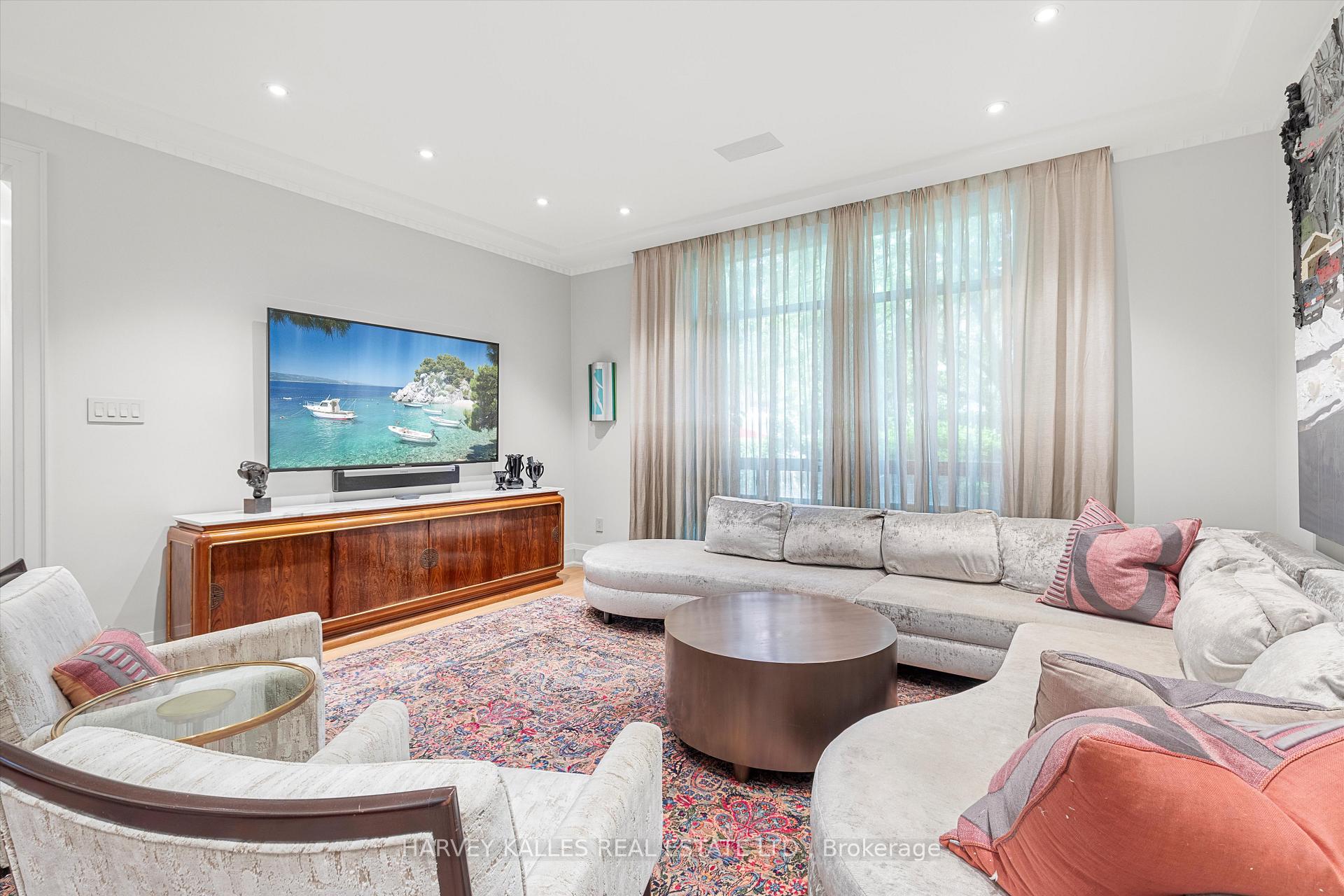 84 Oriole Road