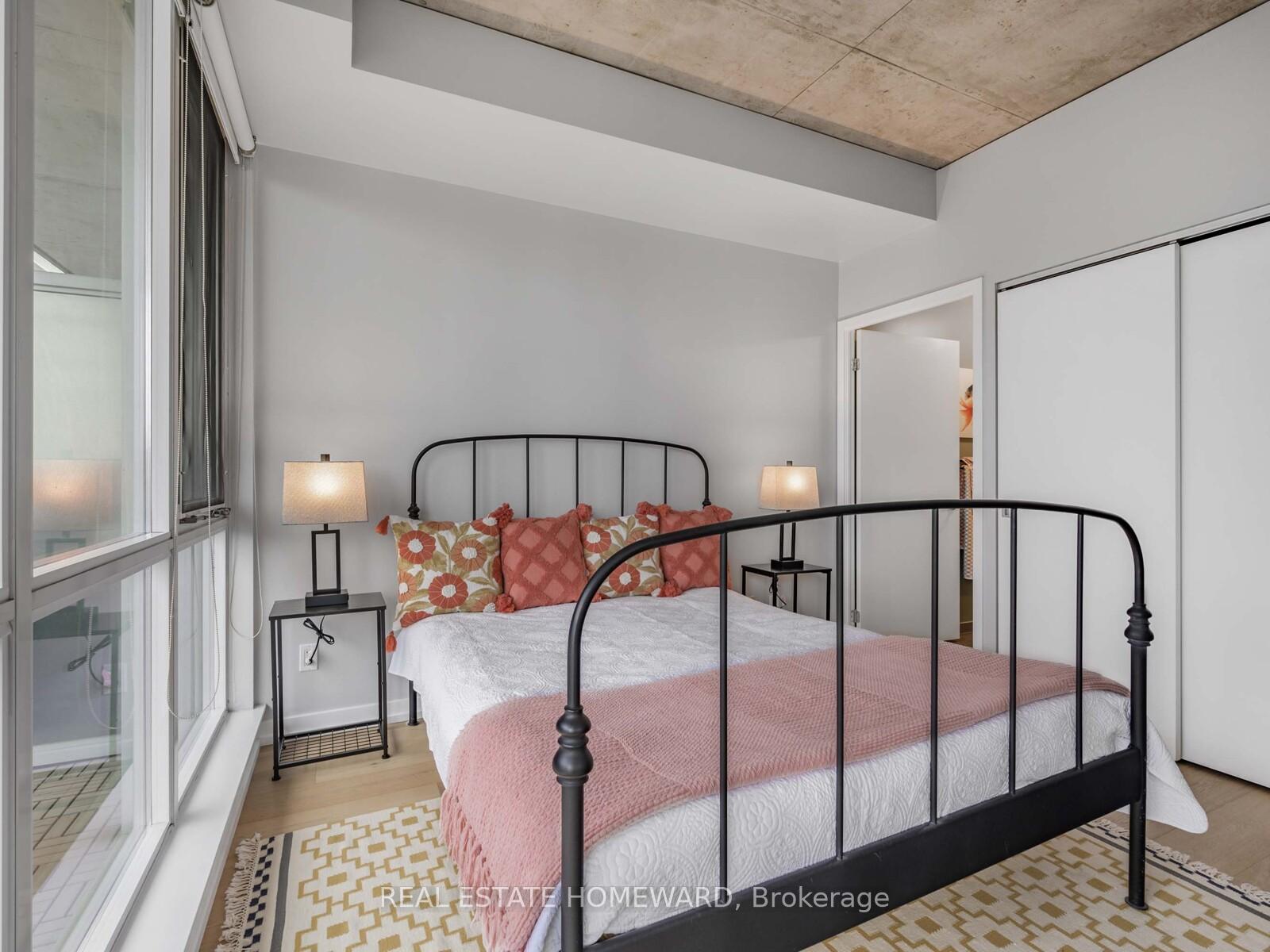 2 Bedrooms Condo at 38 Niagara, Toronto For sale
