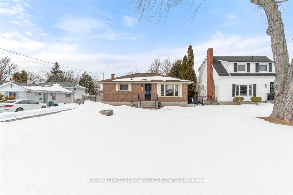 28 Glendale Road, Belleville, ON K8P 4H5