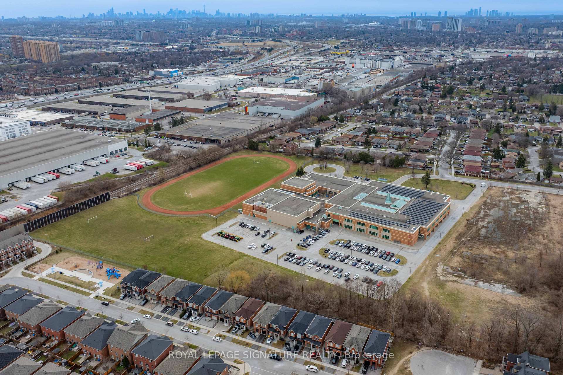 2 Bedrooms Condo at 2315 Sheppard,  Toronto For sale