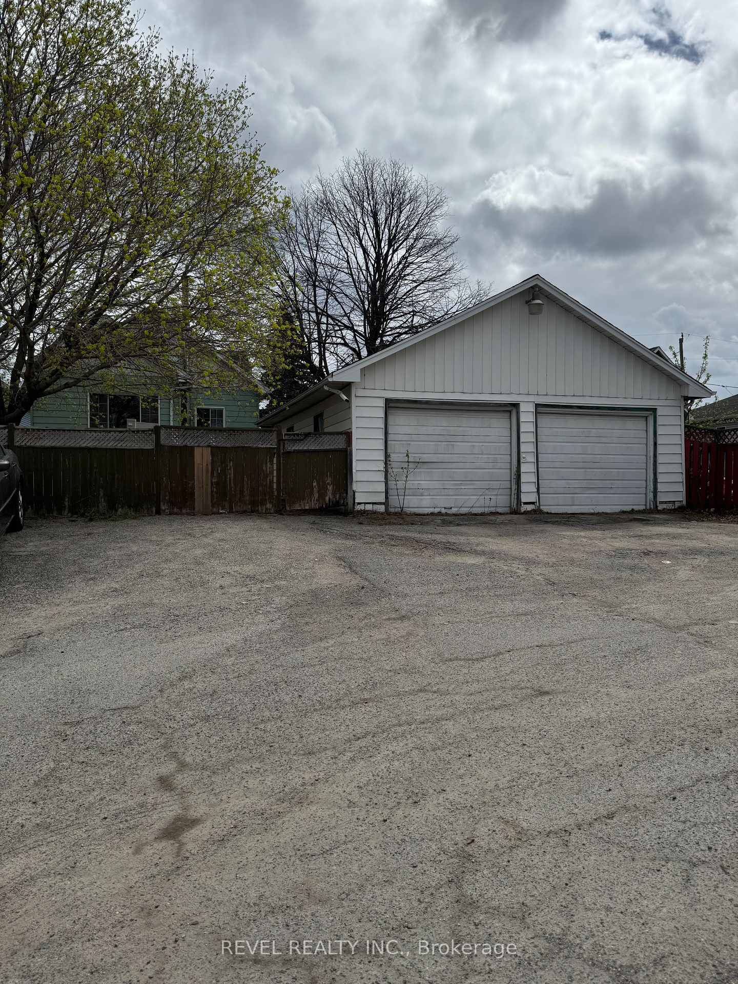 175 Elm Street ; MLS ID: T12153592