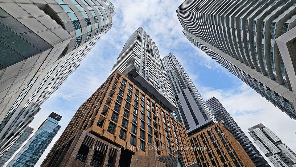 8 Widmer Street