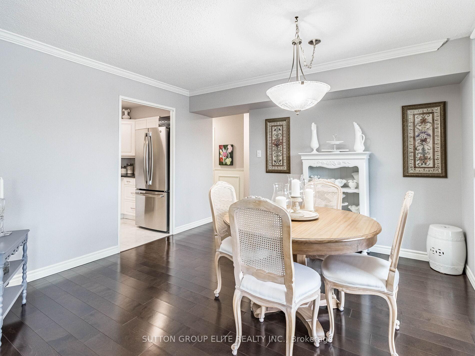 2 Bedrooms Condo at 50 Elm, Mississauga For sale