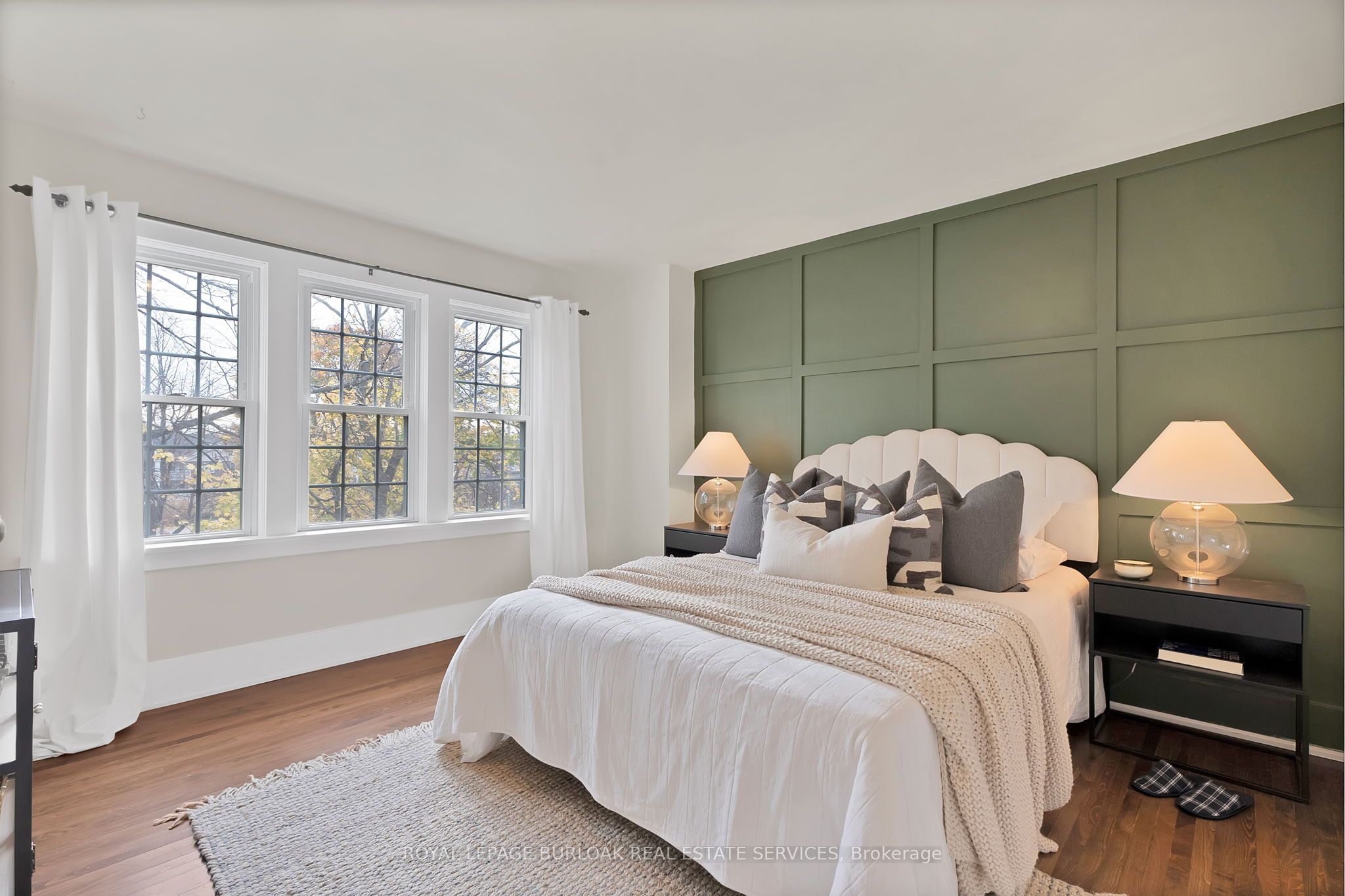 295 Plains Road W
