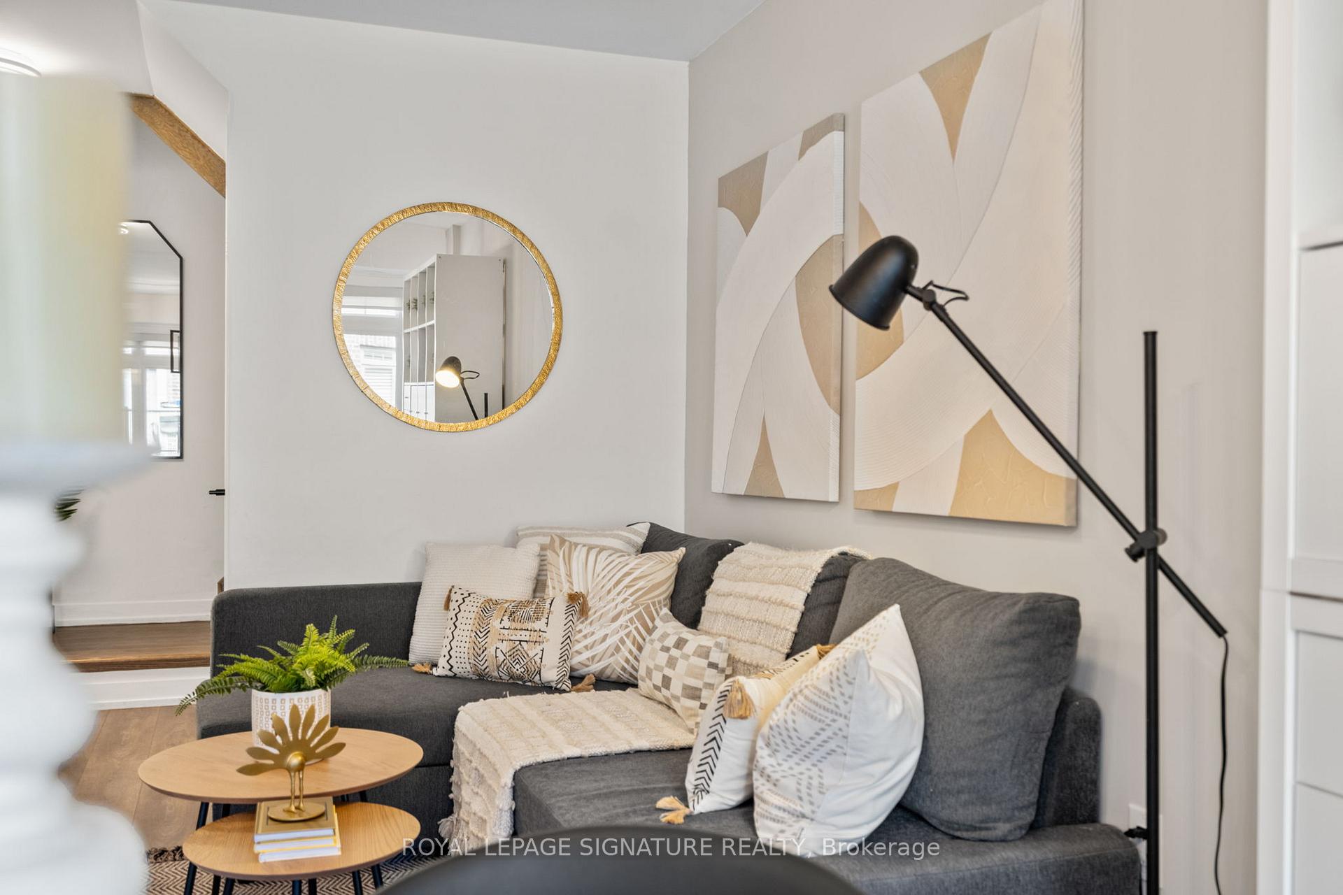 2 Bedrooms Condo at 60 Parrotta, Toronto For sale