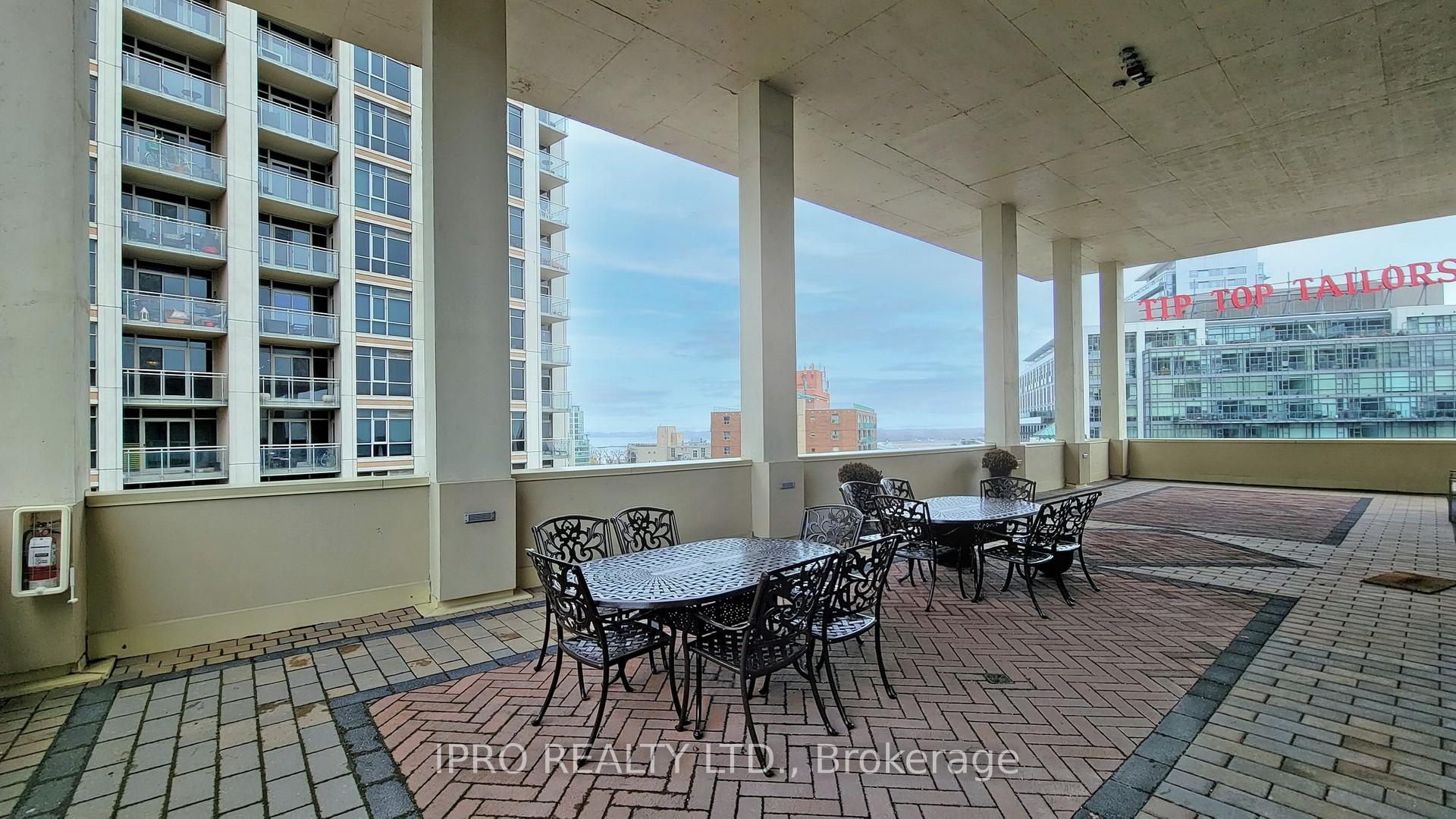 2 Bedrooms Condo at 628 Fleet, Toronto For sale