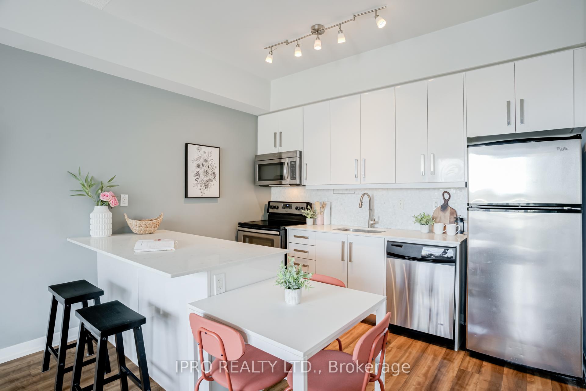 2 Bedrooms Condo at 5101 Dundas, Toronto For sale