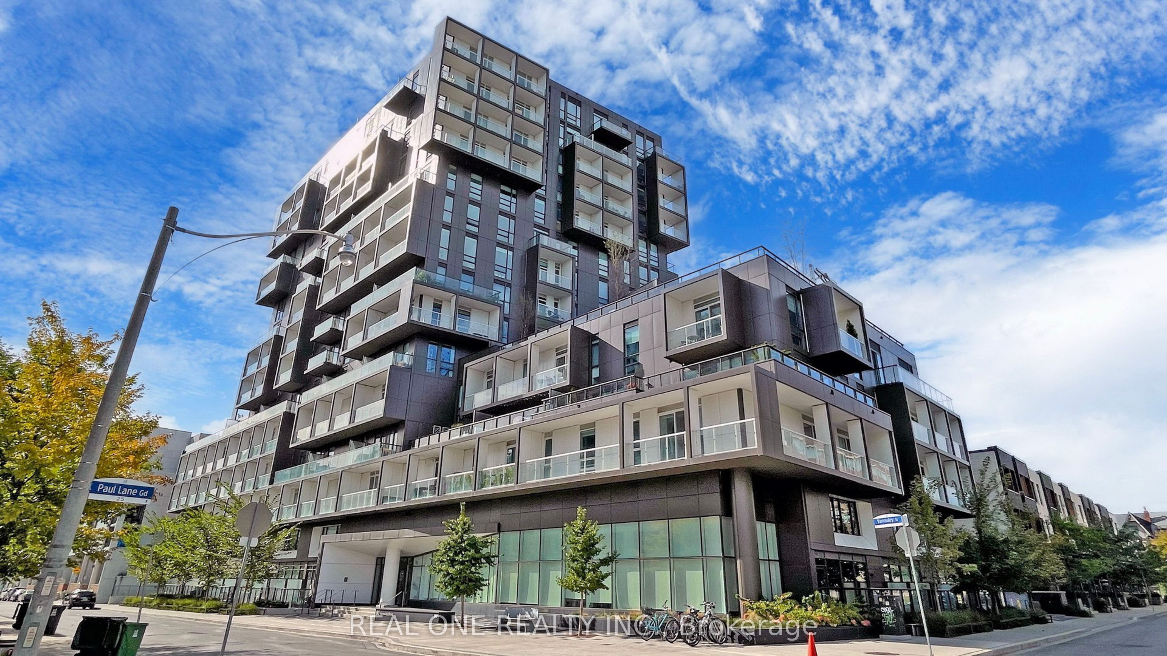 80 Vanauley Street, #303