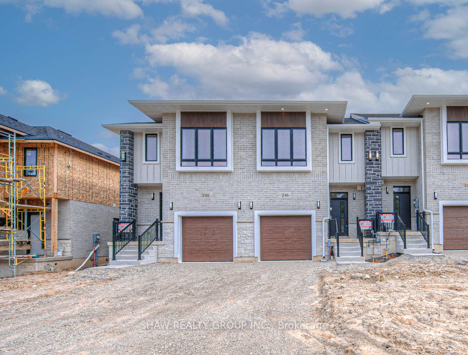246 Green Gate