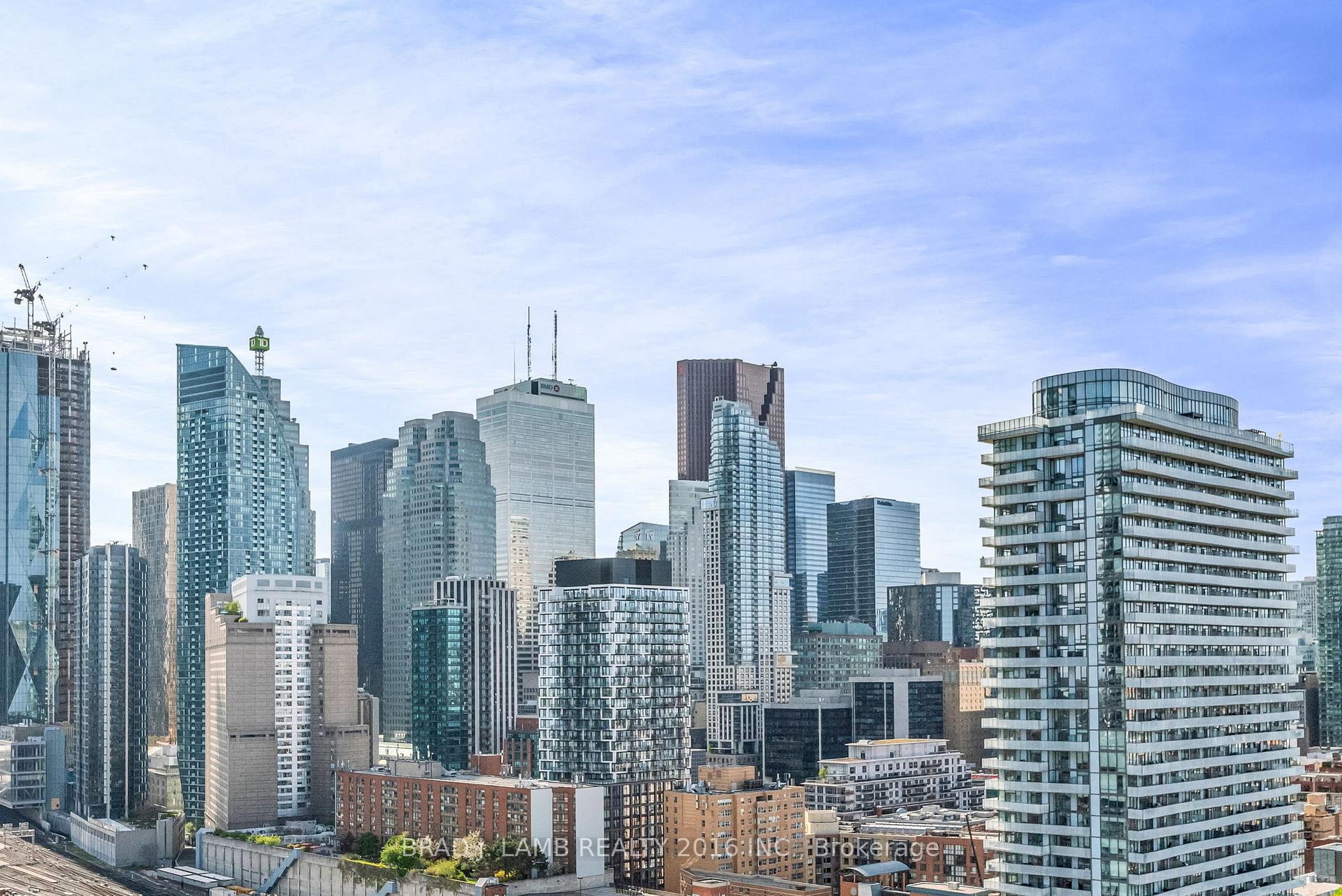 2 Bedrooms Condo at 20 Richardson, Toronto For sale