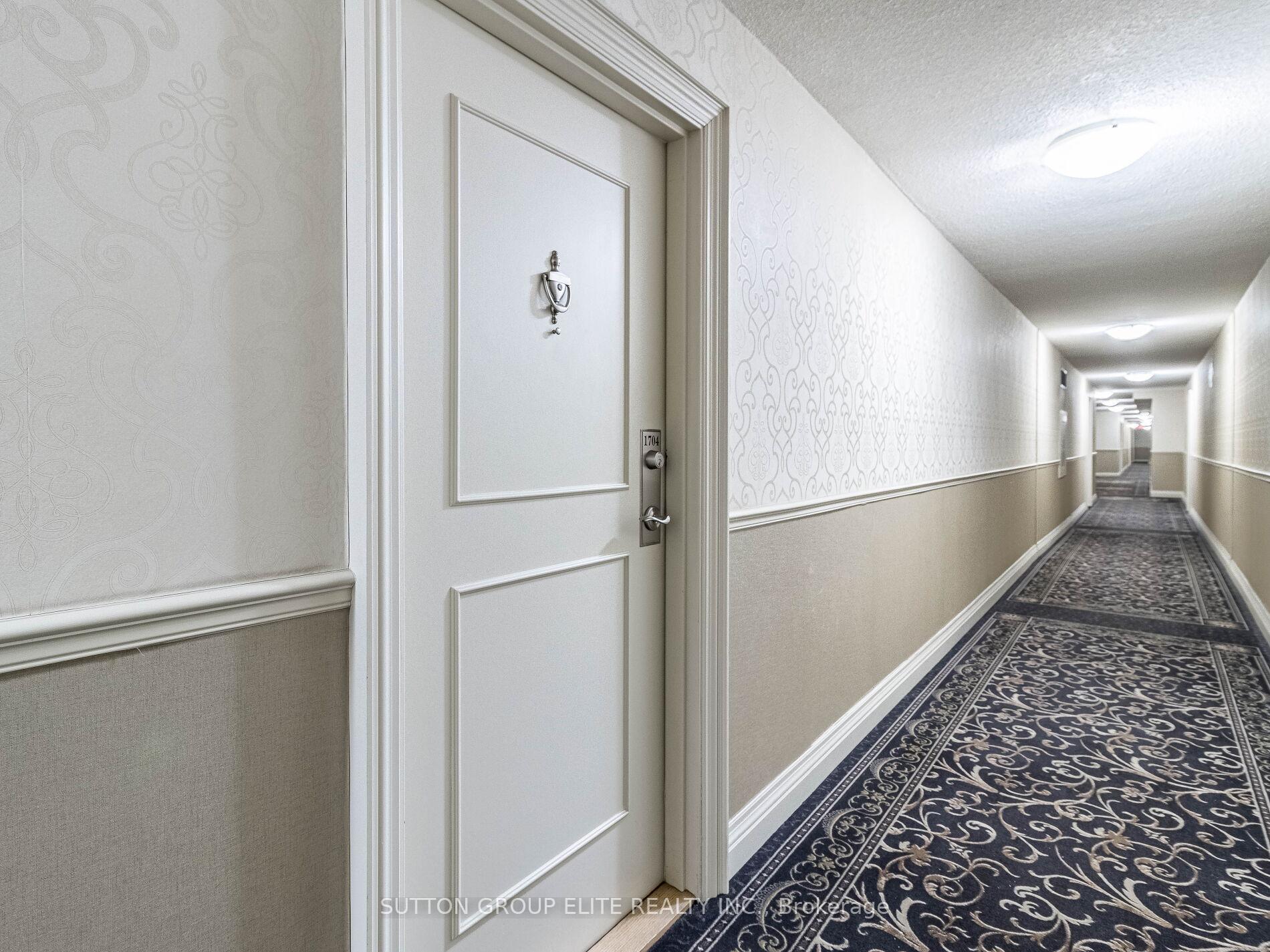 2 Bedrooms Condo at 50 Elm, Mississauga For sale