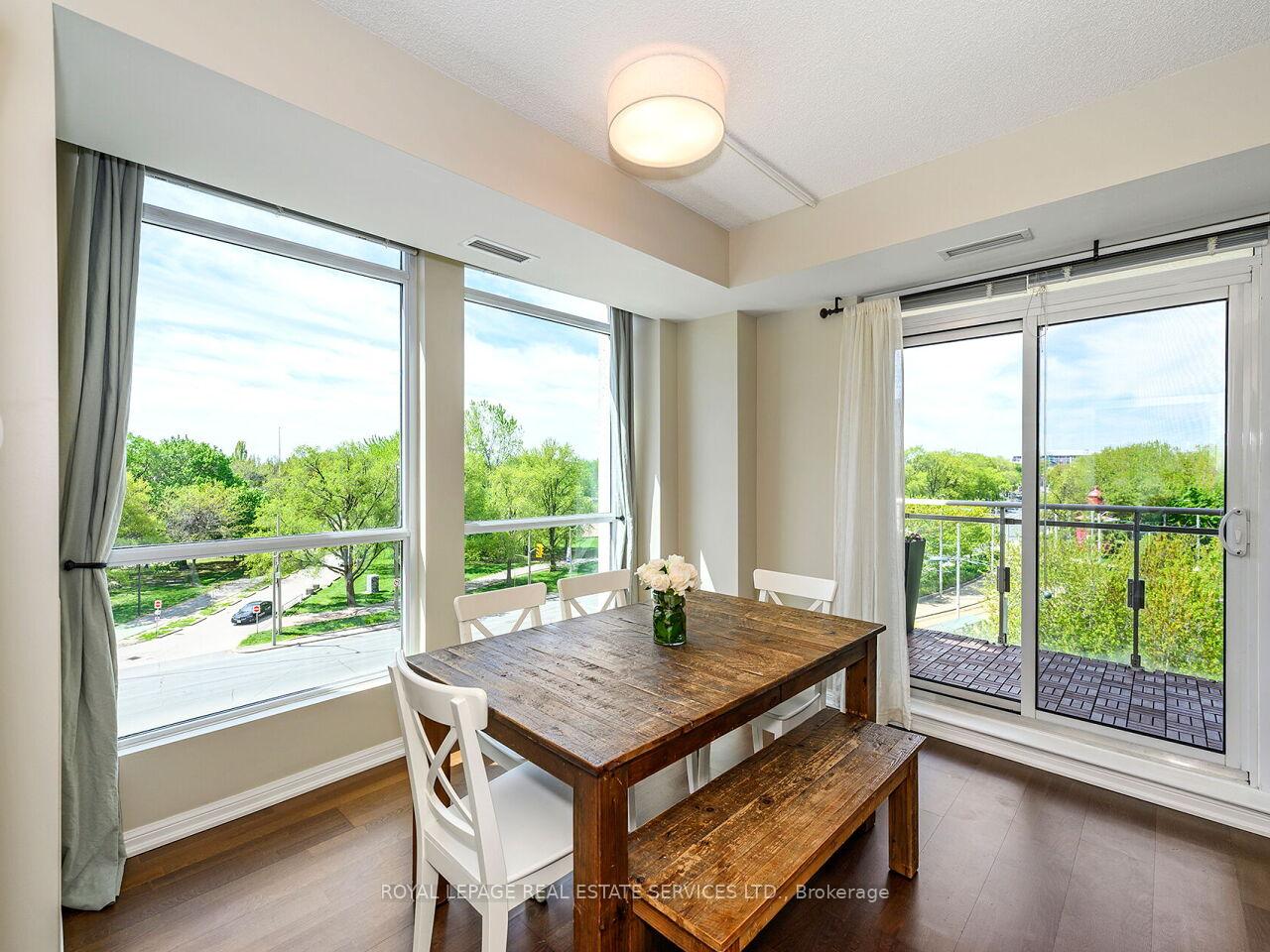 2 Bedrooms Condo at 628 Fleet, Toronto For sale