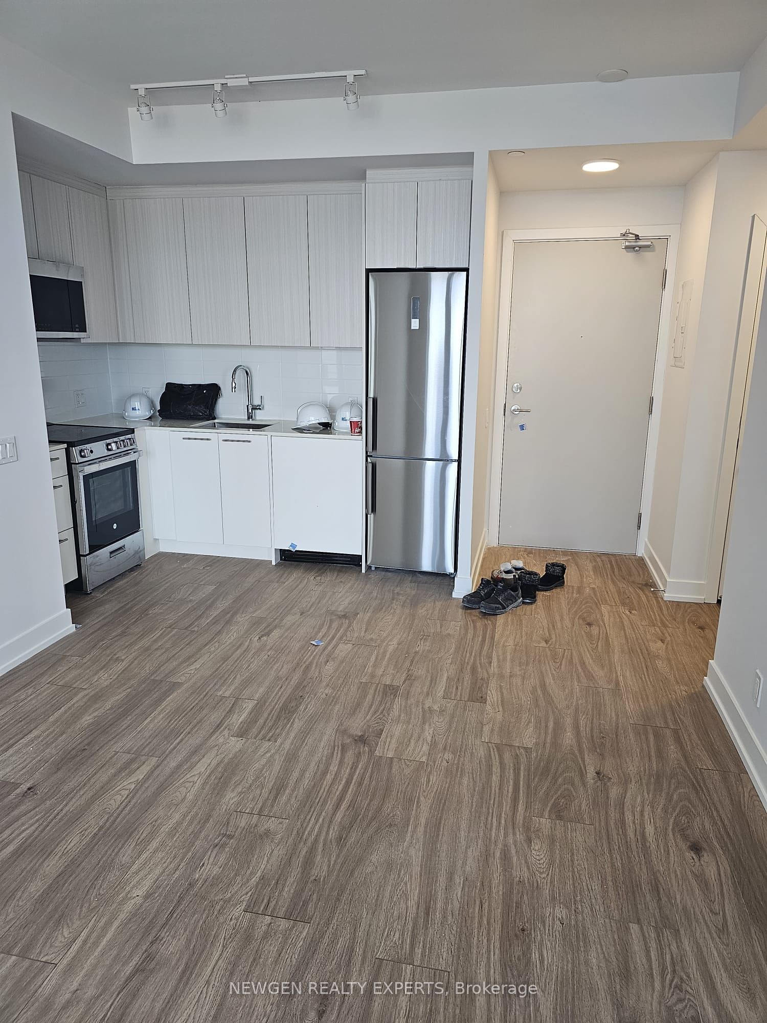 225 Veterans Drive, #606