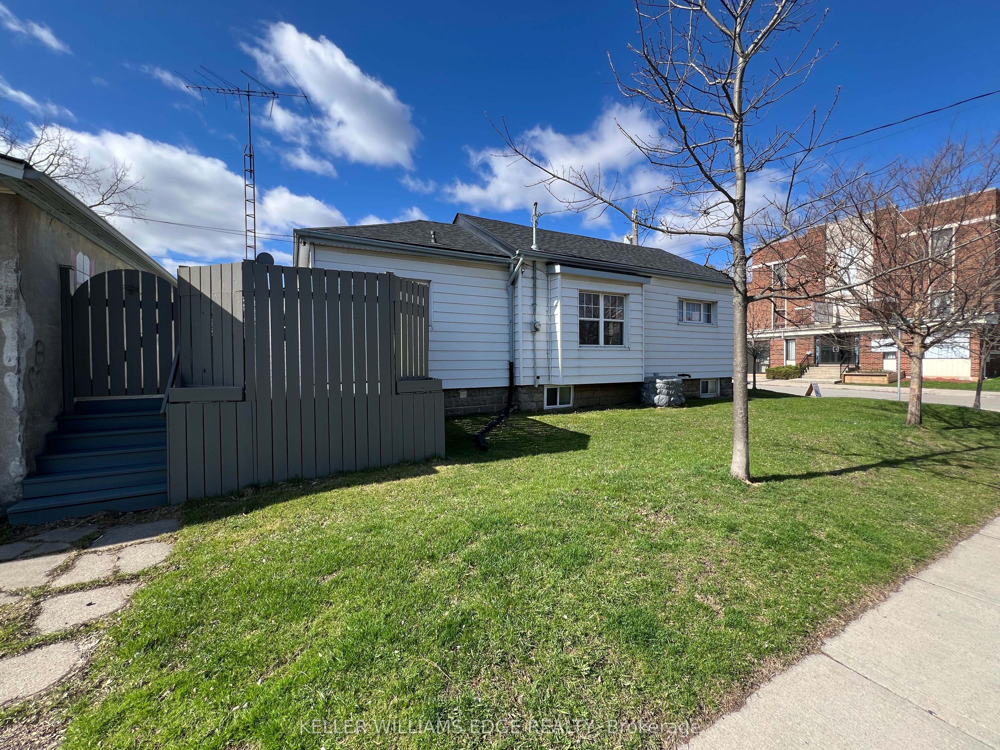 56 Garside Avenue N