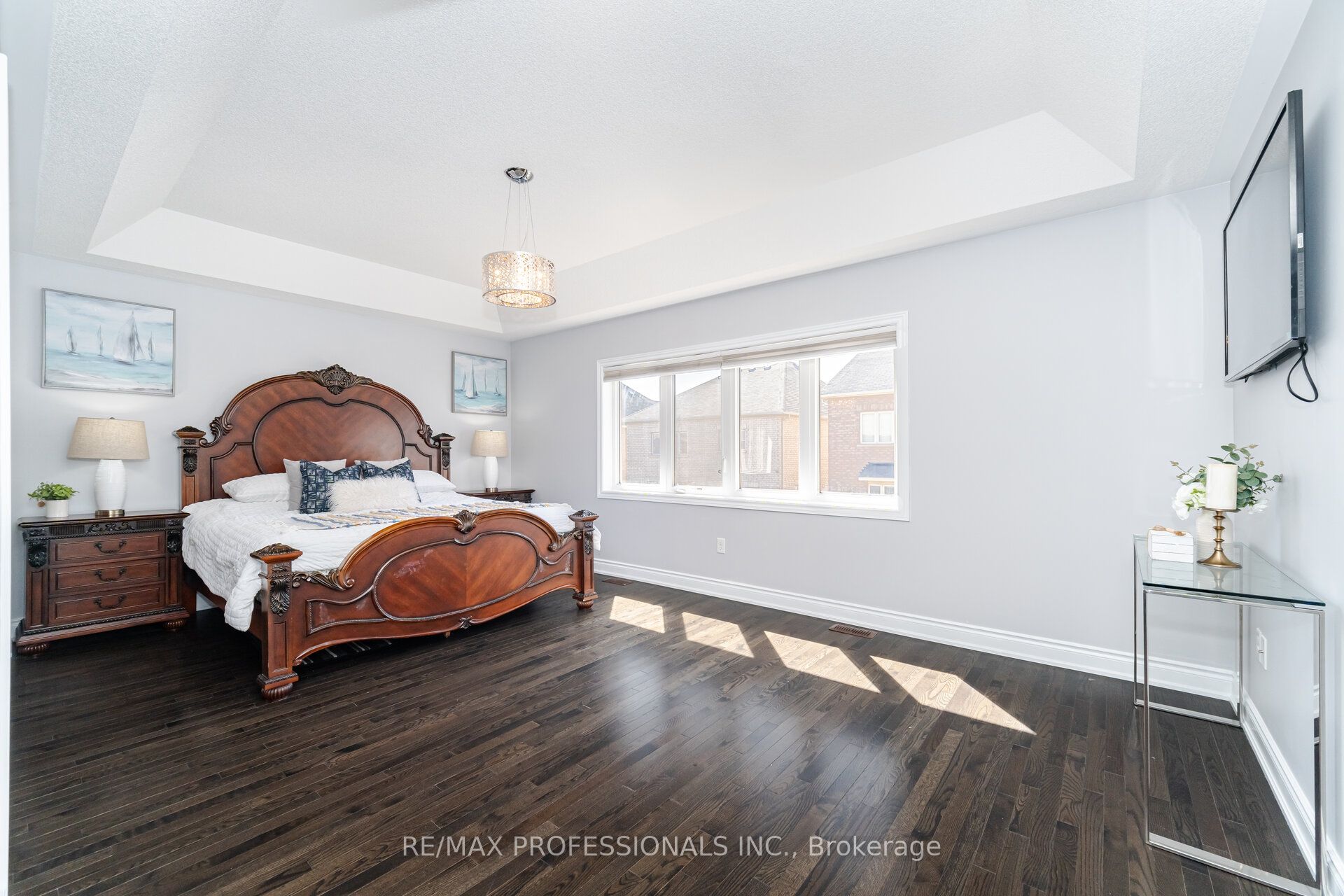 35 Lampman Crescent